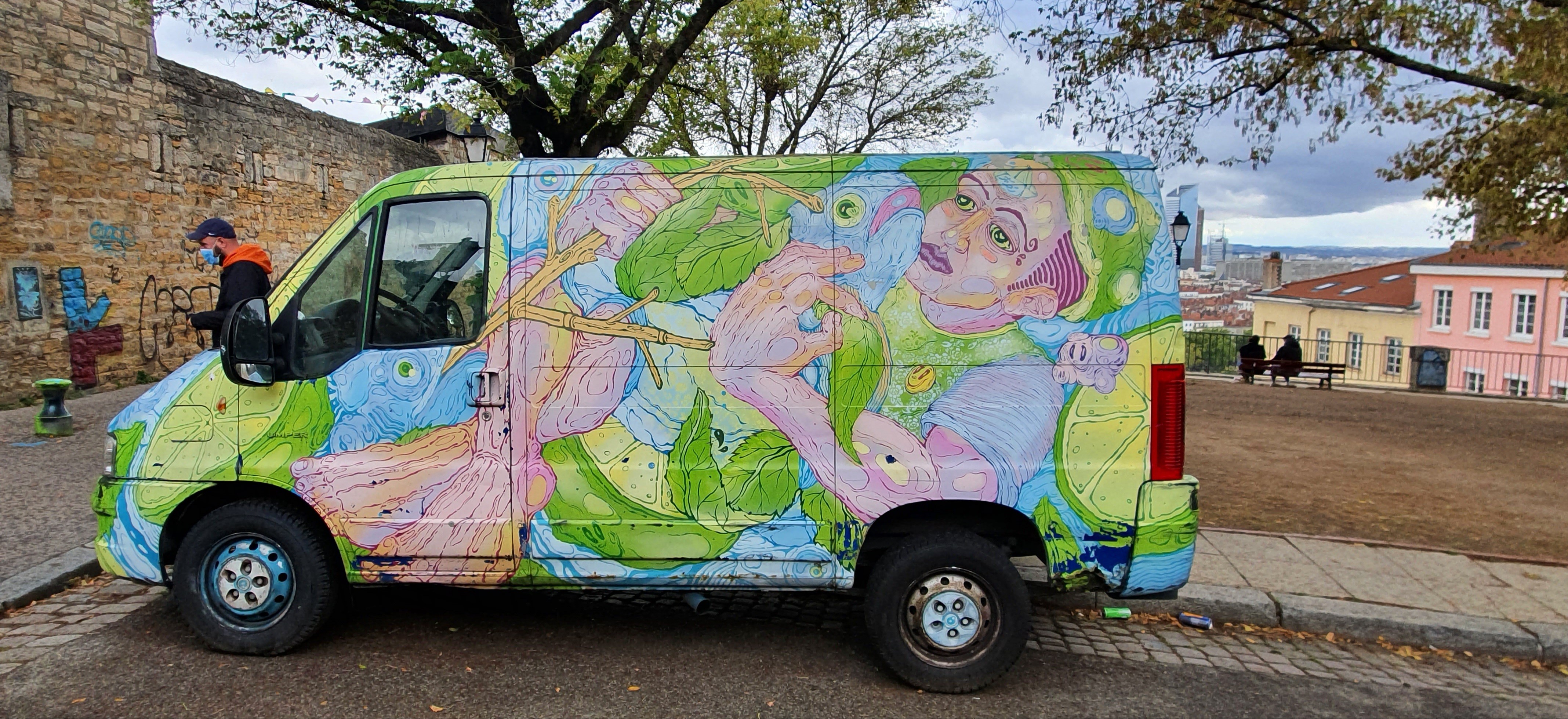 
								Street-art graffiti fresque 
								Yandy 
									1 Mont&eacute;e du Boulevard
									69004
									Lyon
									France 
									Pat Finder
								Street-Art-Safari.com
								