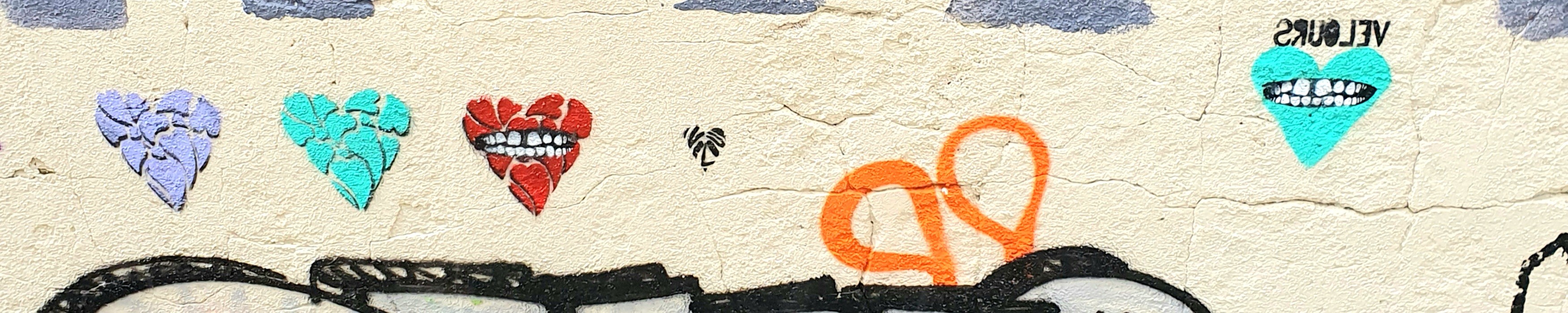 
								Street-art graffiti fresque 
								Velour 
									8 Rue des Fantasques
									
									Lyon
									France 
									Pat Finder
								Street-Art-Safari.com
								