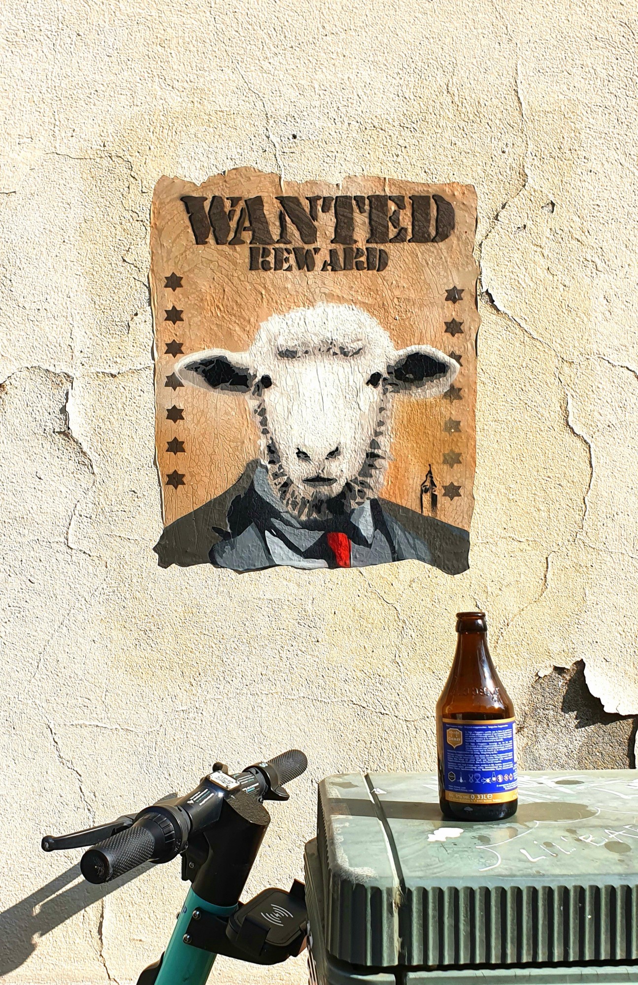 
								Street-art graffiti fresque 
								Big Ben 
									30 Rue Chevreul
									
									Lyon
									France 
									Pat Finder
								Street-Art-Safari.com
								