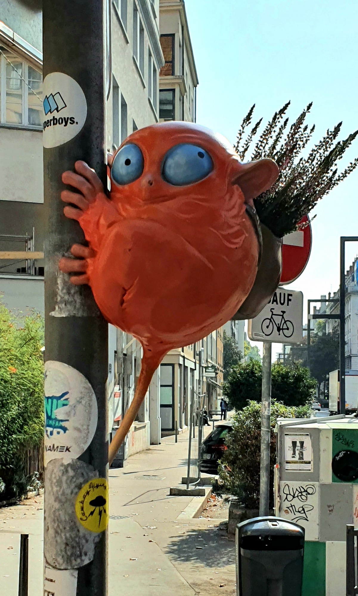 
								Street-art graffiti fresque 
								Pant 
									13 Rue Bancel
									
									Lyon
									France 
									Pat Finder
								Street-Art-Safari.com
								