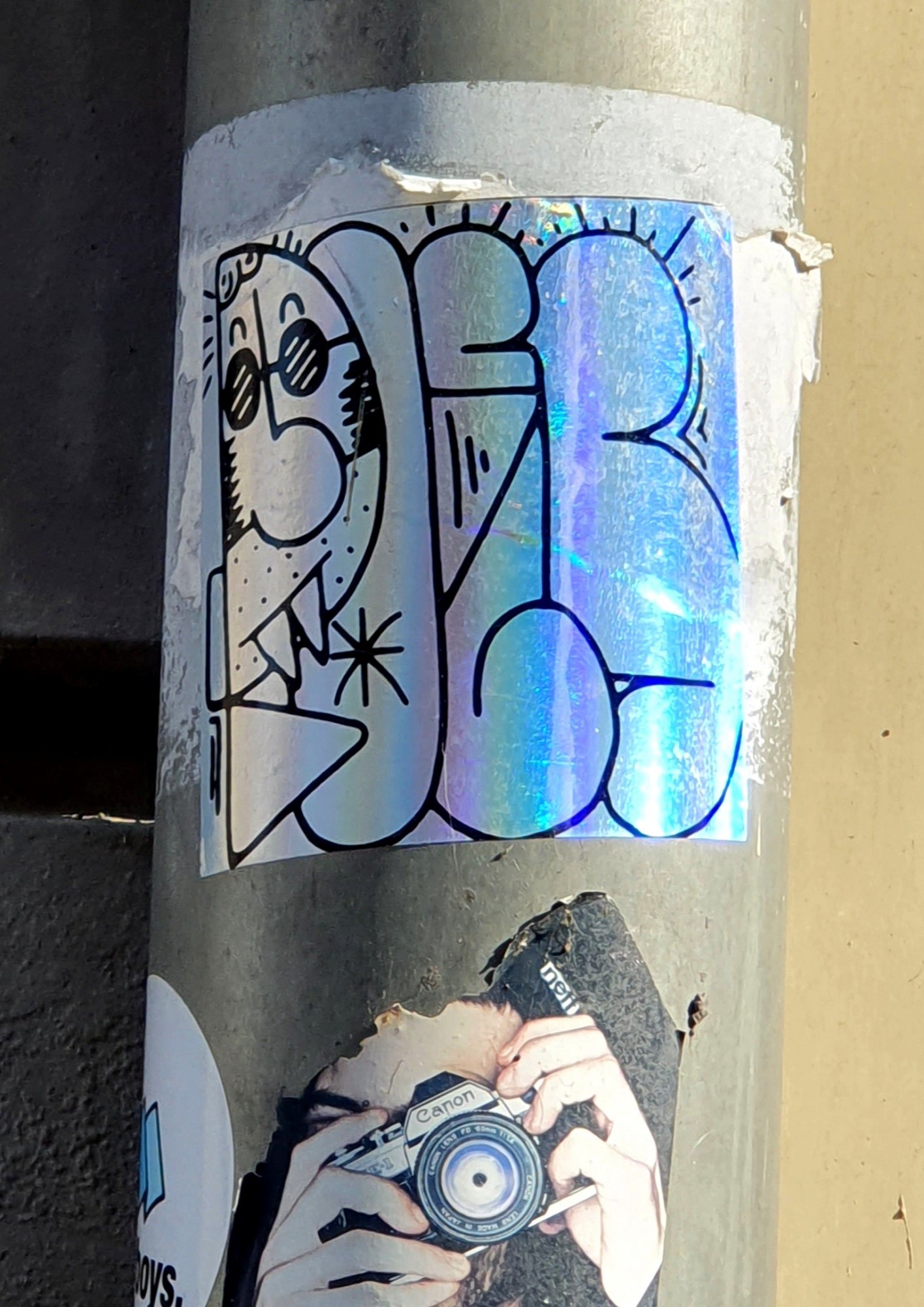 
								Street-art graffiti fresque 
								Diez 
									28 Rue Chevreul
									
									Lyon
									France 
									Pat Finder
								Street-Art-Safari.com
								