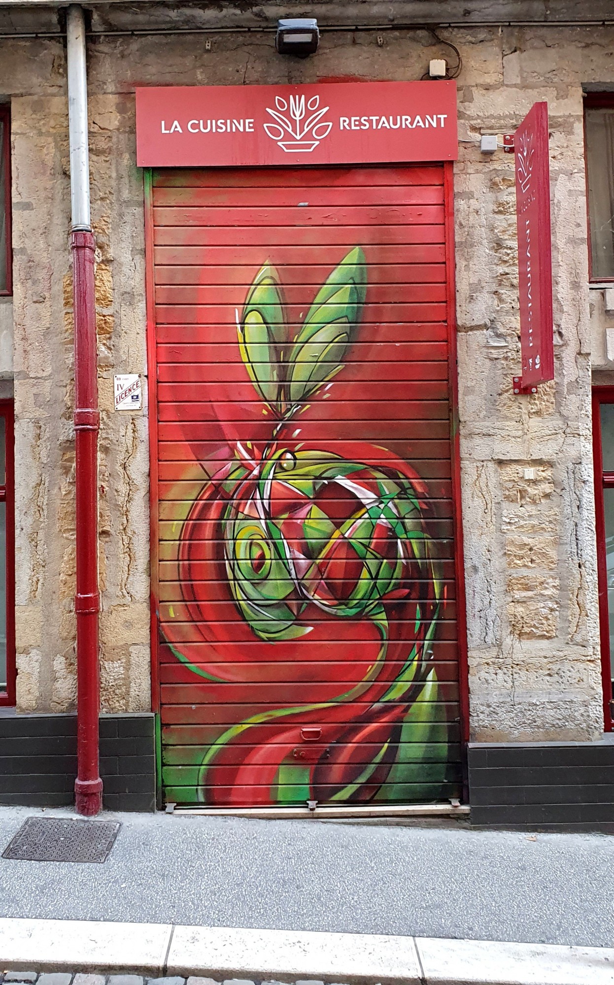 
								Street-art graffiti fresque 
								 
									9-3 Rue Saint-Polycarpe
									
									Lyon
									France 
									Pat Finder
								Street-Art-Safari.com
								