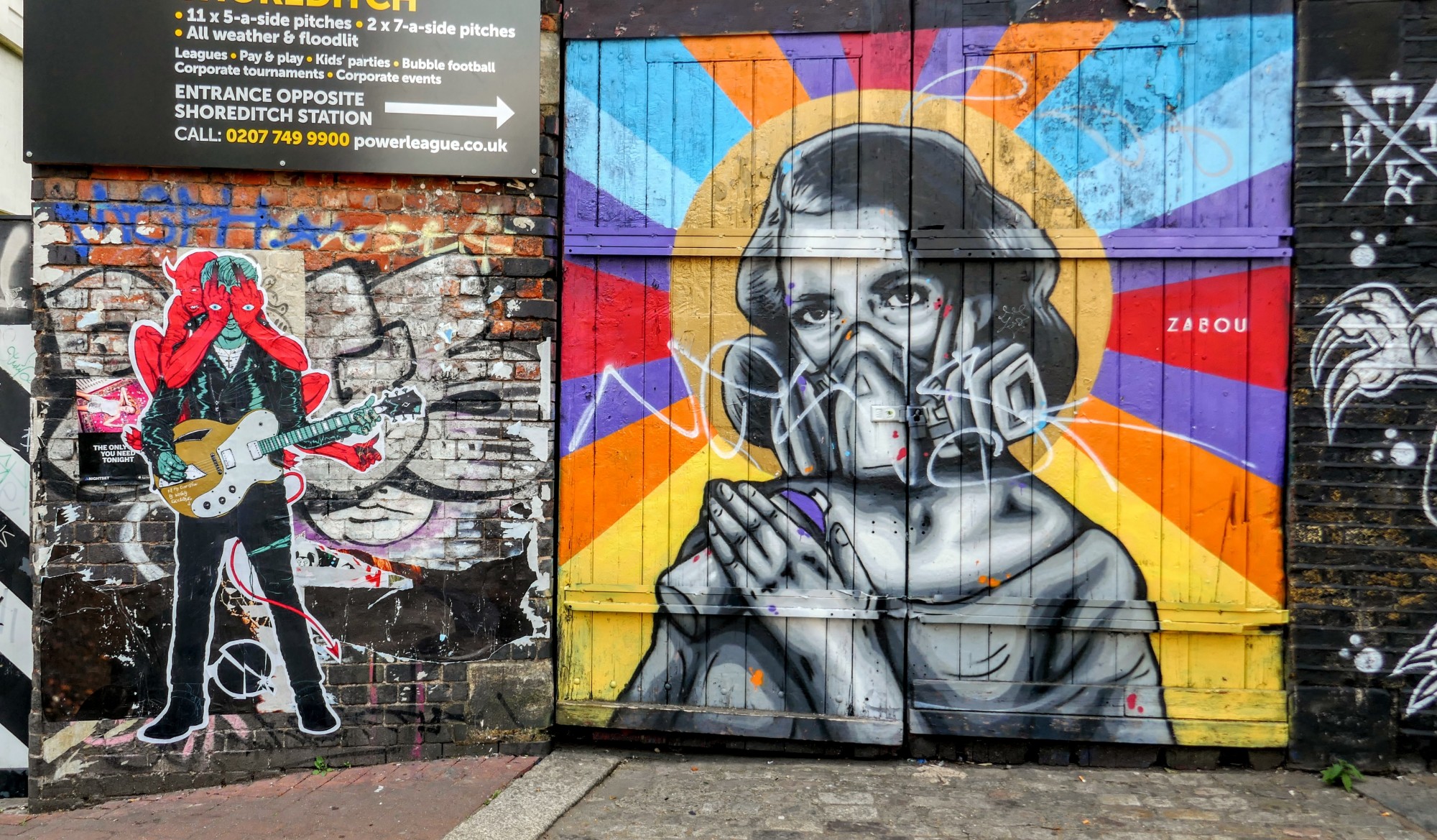 
								Street-art graffiti fresque 
								Zabou 
									117 Brick Lane
									E1 6HR
									London
									United Kingdom 
									Pat Finder
								Street-Art-Safari.com
								