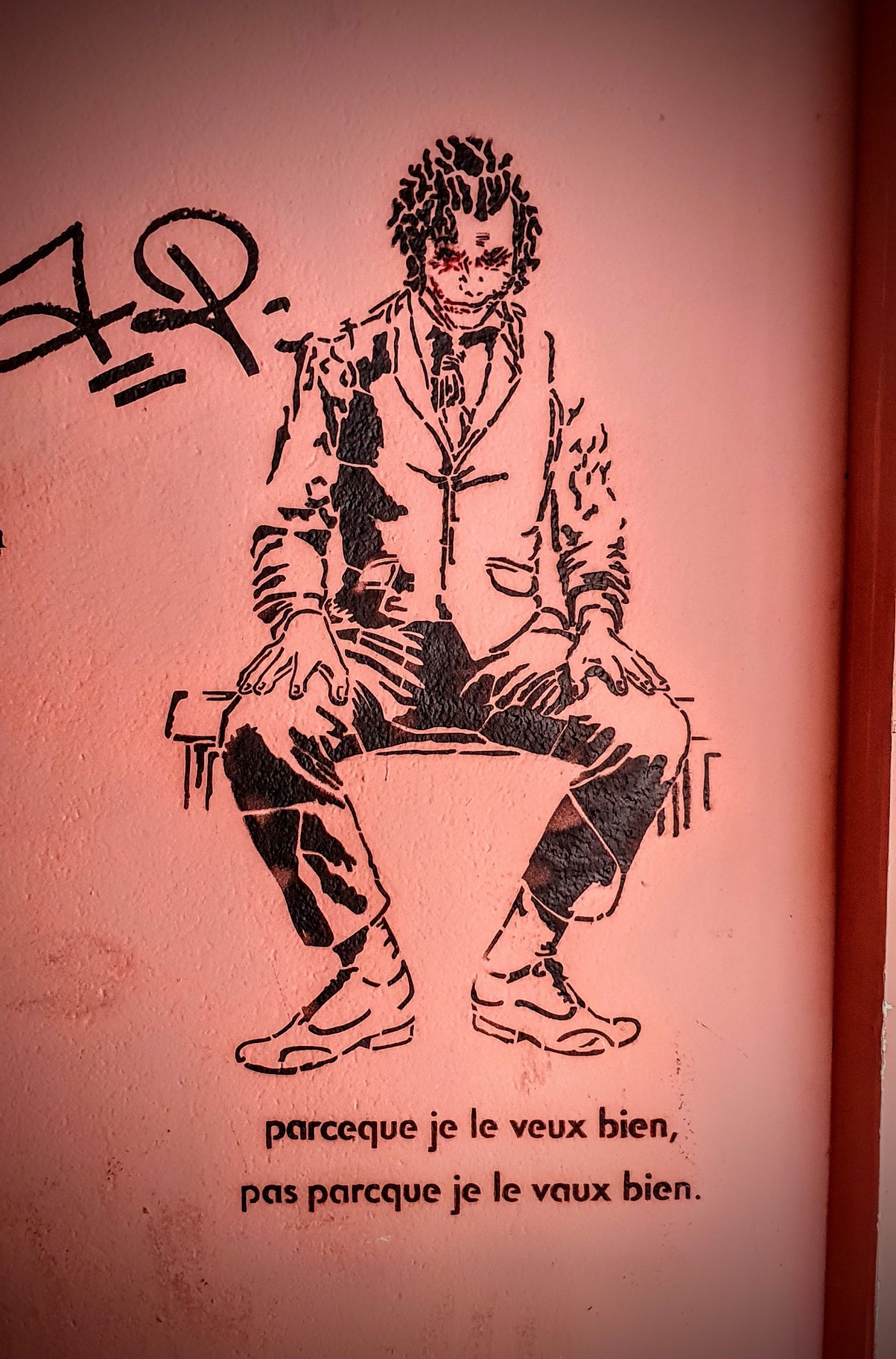 
								Street-art graffiti fresque 
								Sunny KILROY 
									9-1 Rue Bouteille
									
									Lyon
									France 
									Pat Finder
								Street-Art-Safari.com
								