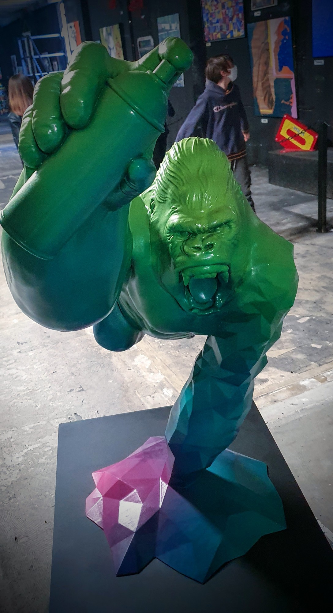 
								Street-art graffiti fresque 
								Kalouf, Pant 
									4 Rue Boileau
									
									Lyon
									France 
									Pat Finder
								Street-Art-Safari.com
								