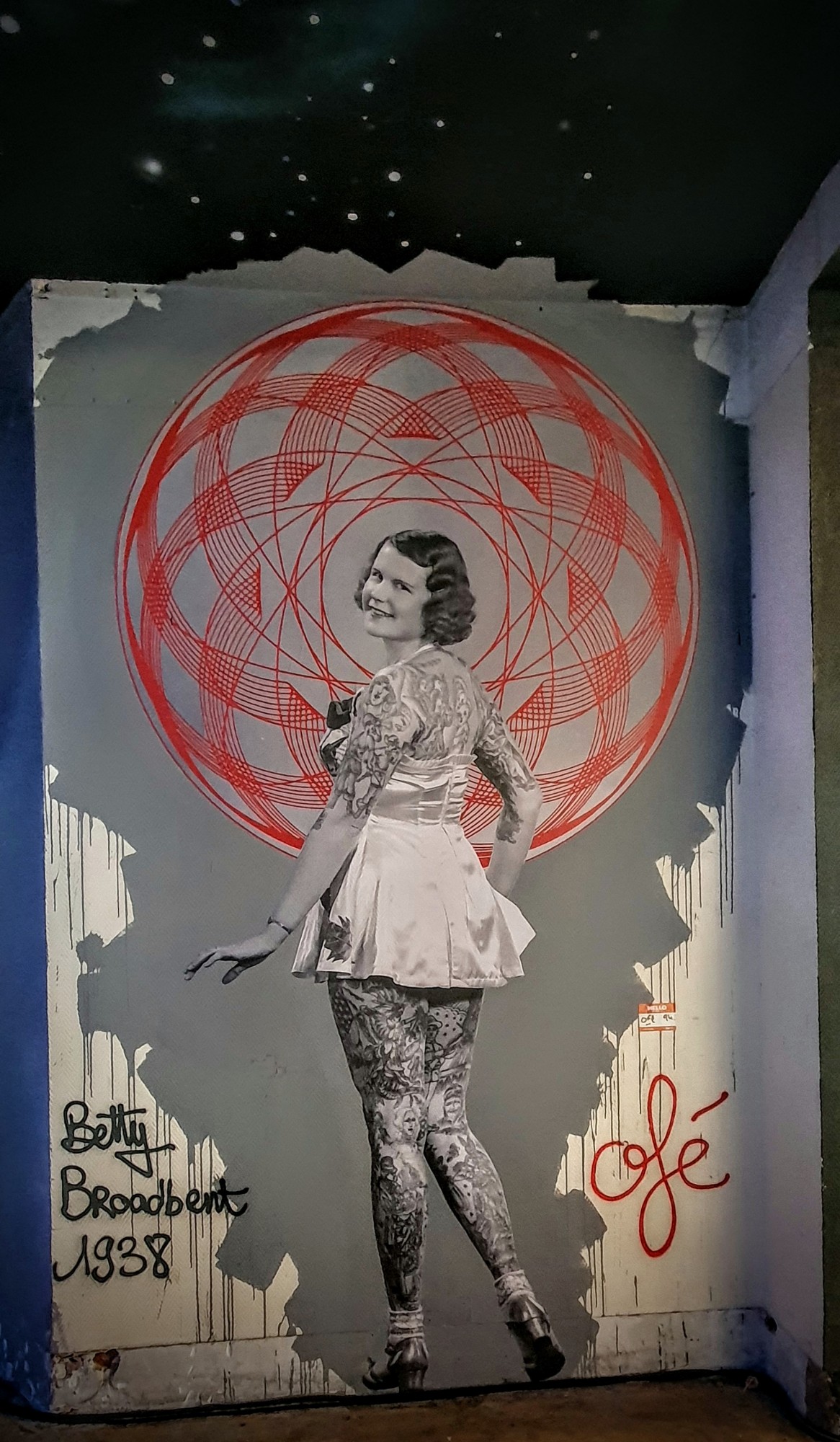 
								Street-art graffiti fresque 
								Of&eacute; 
									4 Rue Boileau
									
									Lyon
									France 
									Pat Finder
								Street-Art-Safari.com
								