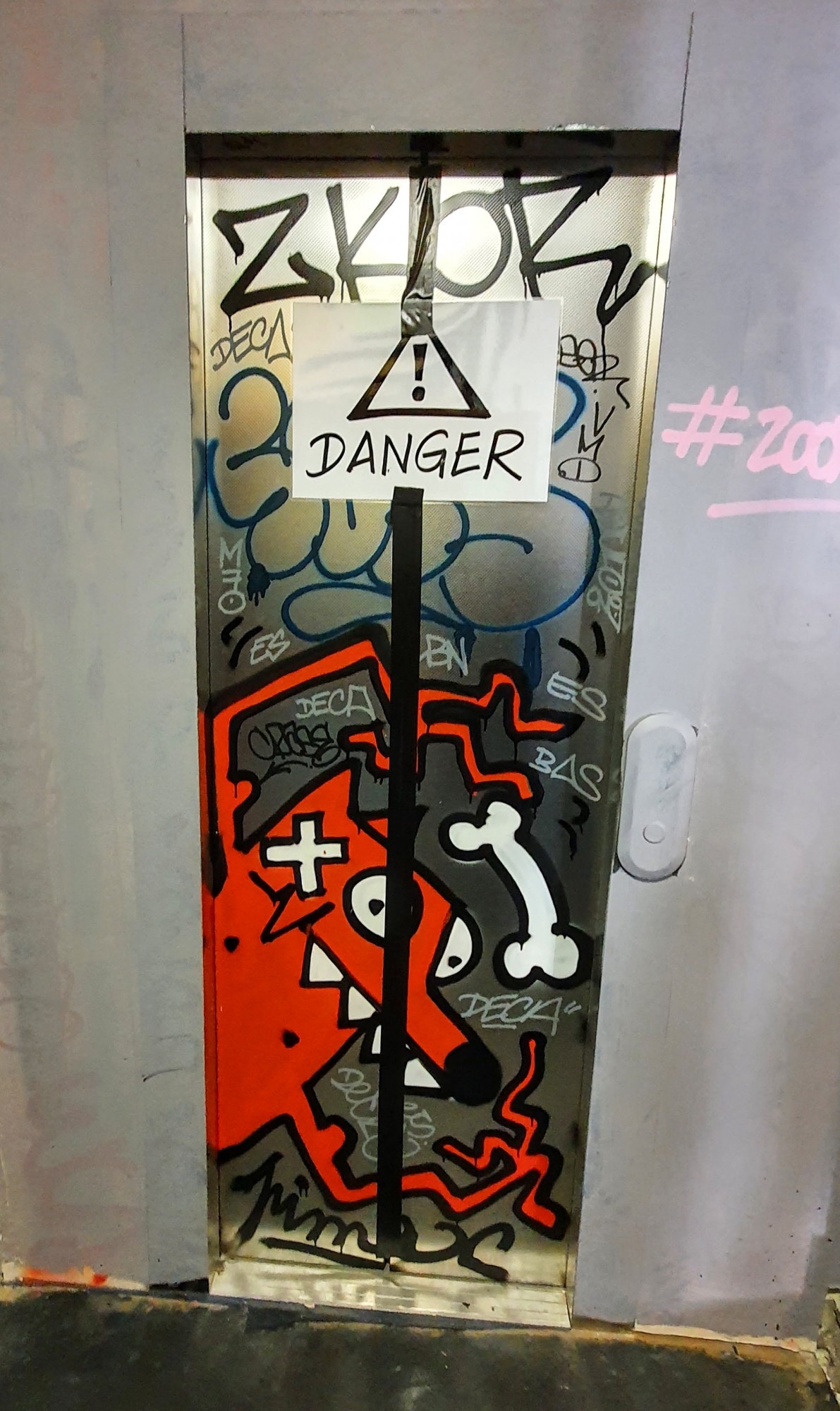 
								Street-art graffiti fresque 
								Pimax 
									4 Rue Boileau
									
									Lyon
									France 
									Pat Finder
								Street-Art-Safari.com
								