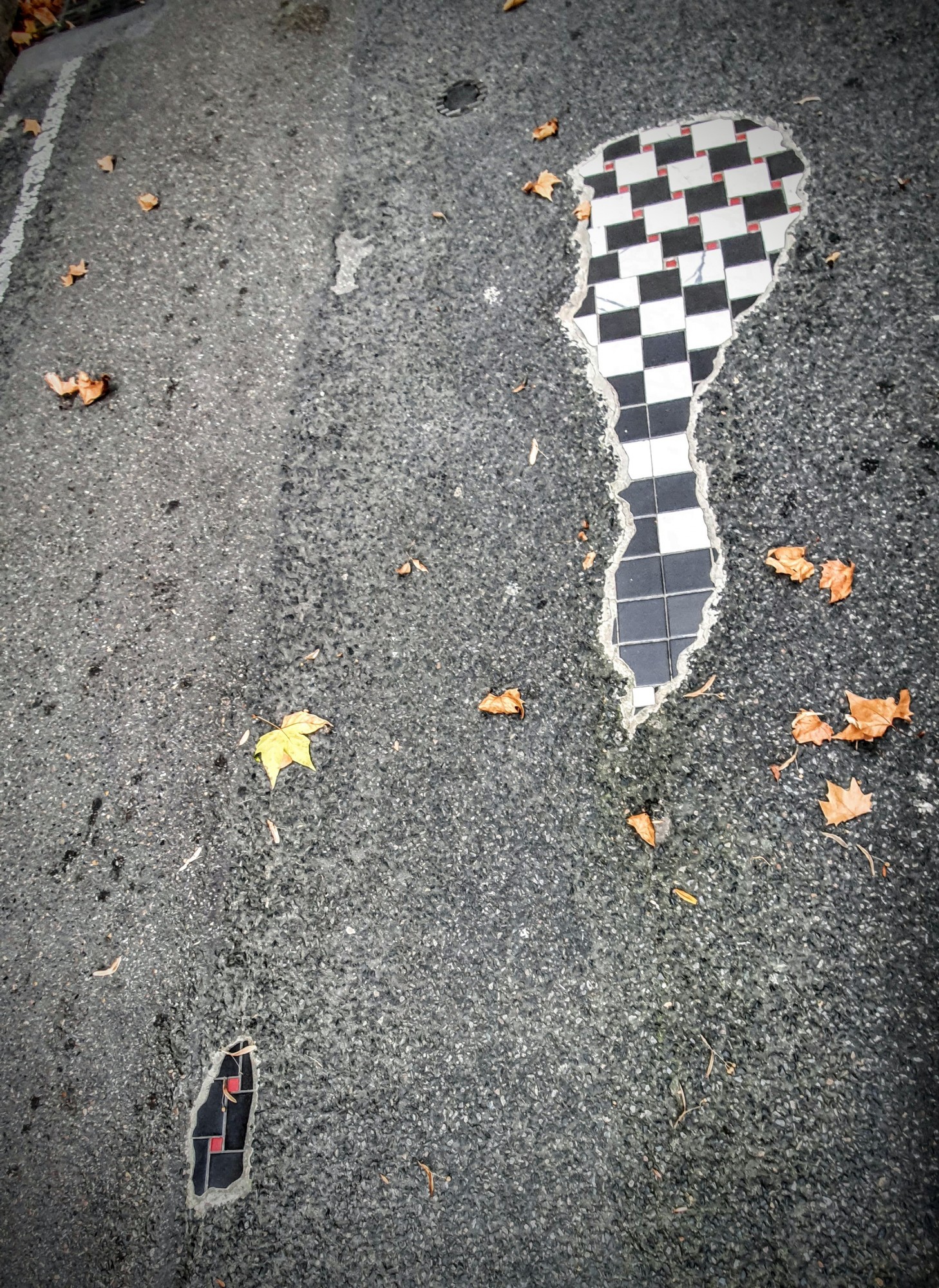 
								Street-art graffiti fresque 
								Ememem 
									17 Rue de la Vieille
									
									Lyon
									France 
									Pat Finder
								Street-Art-Safari.com
								