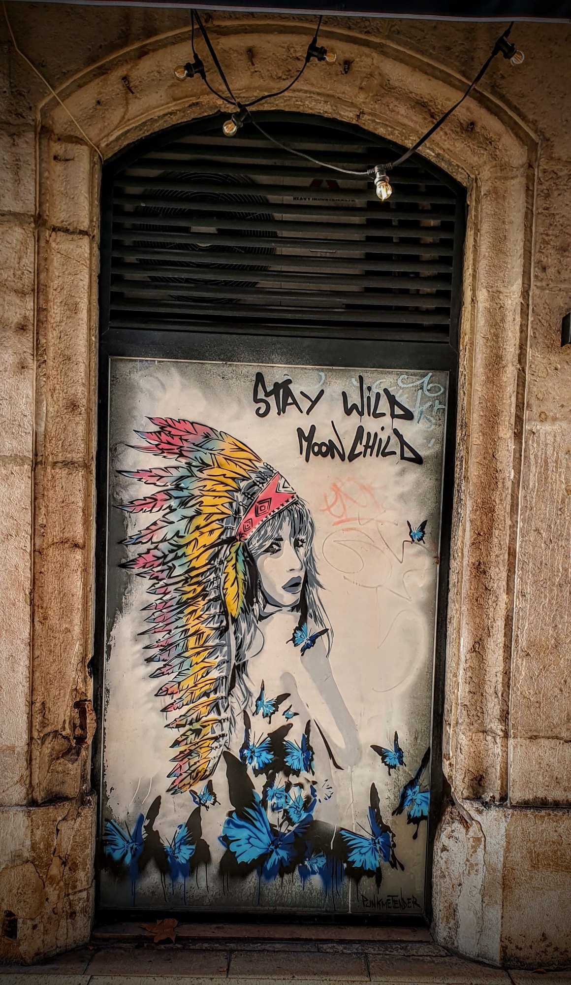 
								Street-art graffiti fresque 
								PunkMeTender 
									3 Rue de l'Ancienne Pr&eacute;fecture
									
									Lyon
									France 
									Pat Finder
								Street-Art-Safari.com
								