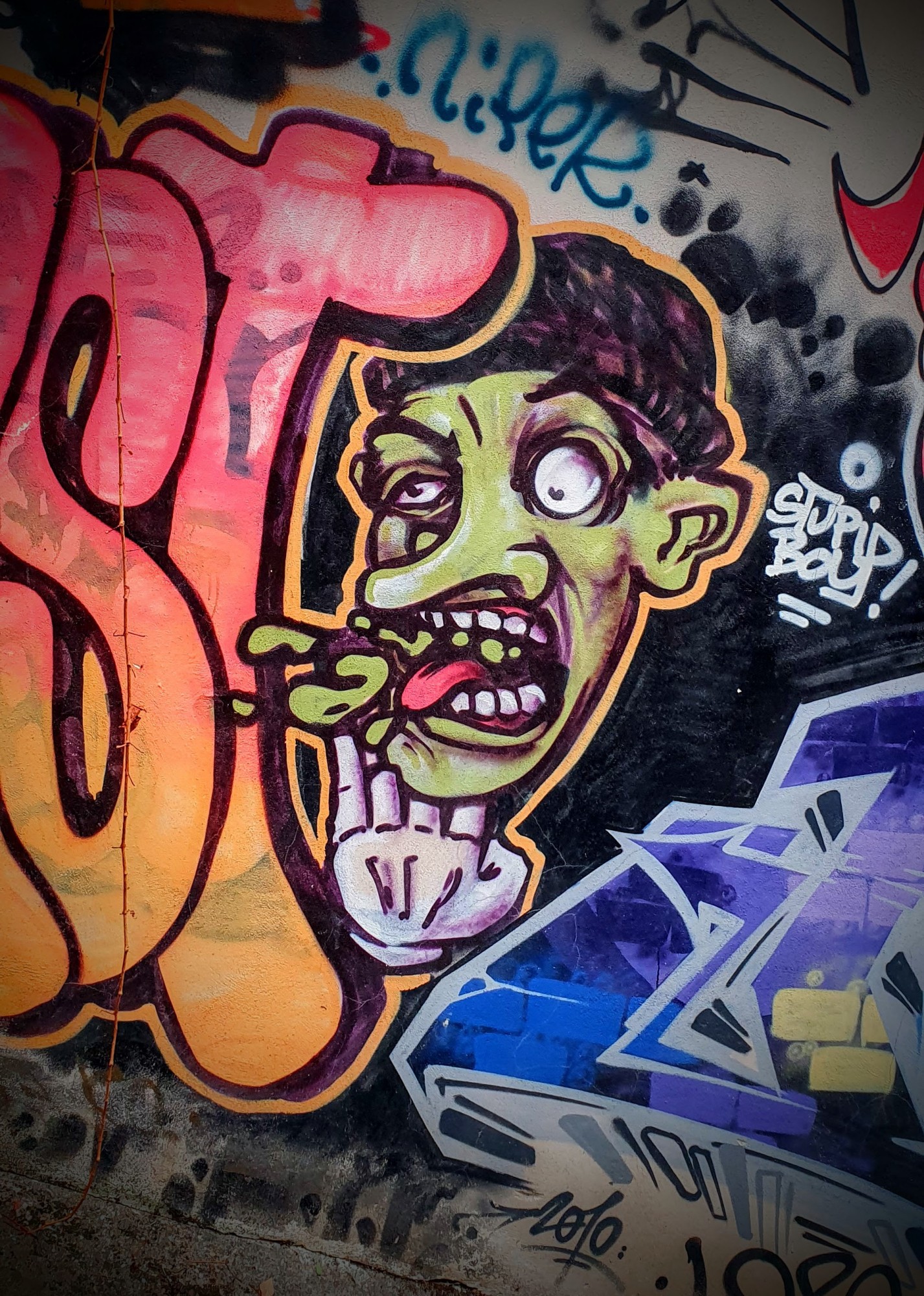 
								Street-art graffiti fresque 
								 
									1 Rue Lemot
									
									Lyon
									France 
									Pat Finder
								Street-Art-Safari.com
								