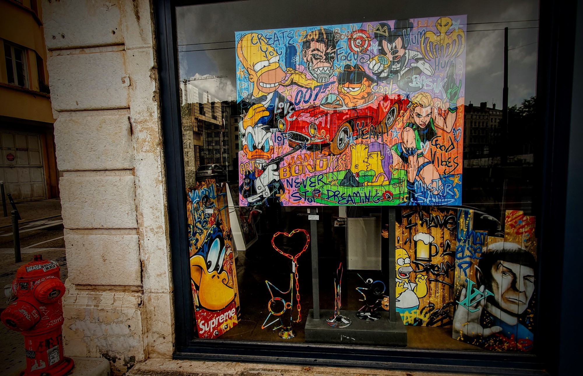 
								Street-art graffiti fresque 
								Daru, Rico Sab 
									59 Quai Saint-Vincent
									69001
									Lyon
									France 
									Pat Finder
								Street-Art-Safari.com
								