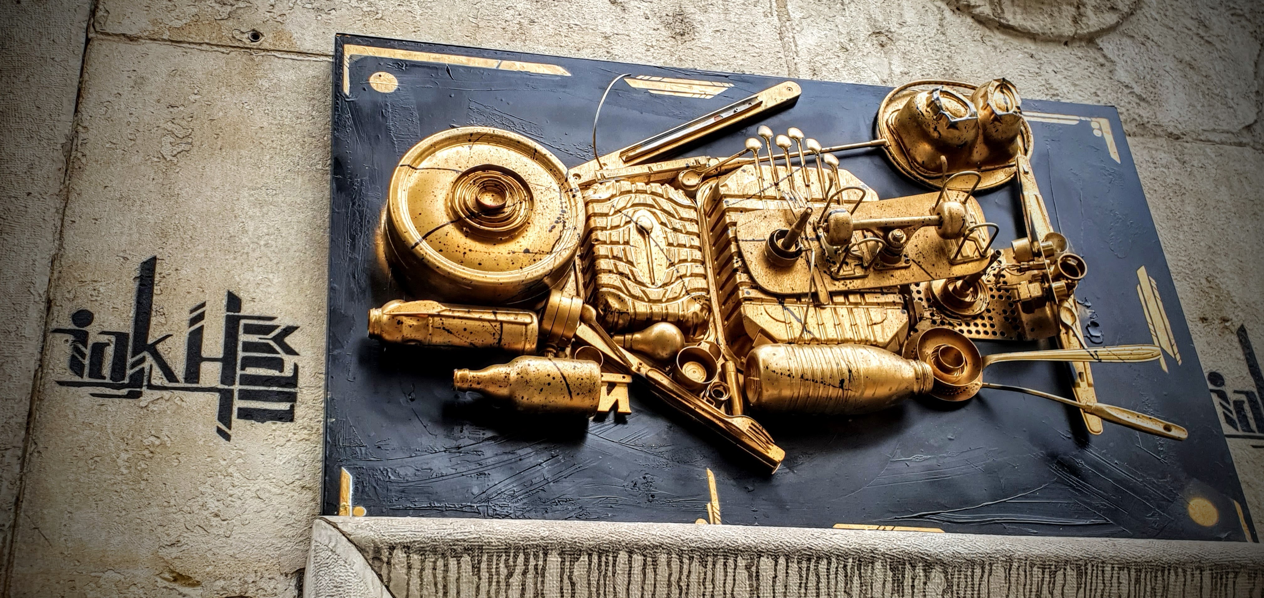 
								Street-art graffiti fresque 
								IakhMan 
									5 Rue Louis Vitet
									69001
									Lyon
									France 
									Pat Finder
								Street-Art-Safari.com
								