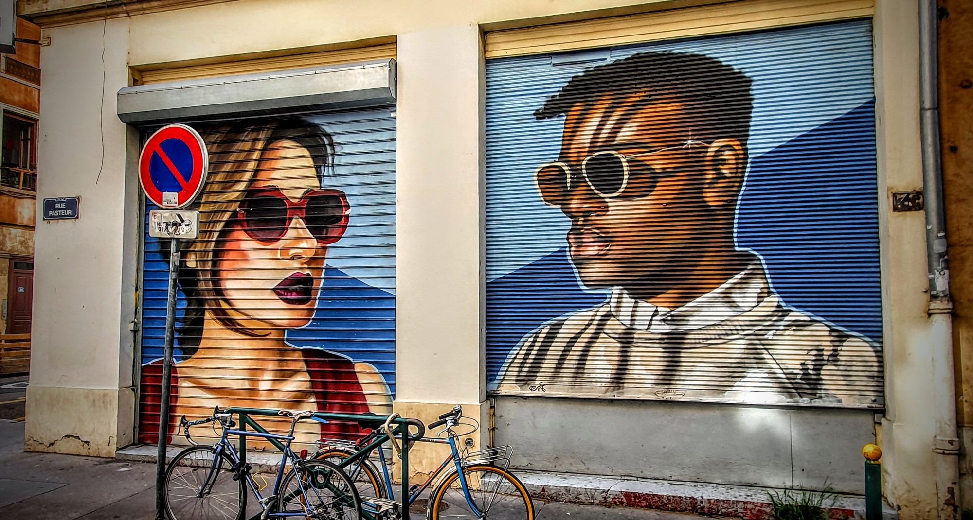 
								Street-art graffiti fresque 
								Moralez xv3st 
									38 Rue Pasteur
									69007
									Lyon
									France 
									Pat Finder
								Street-Art-Safari.com
								