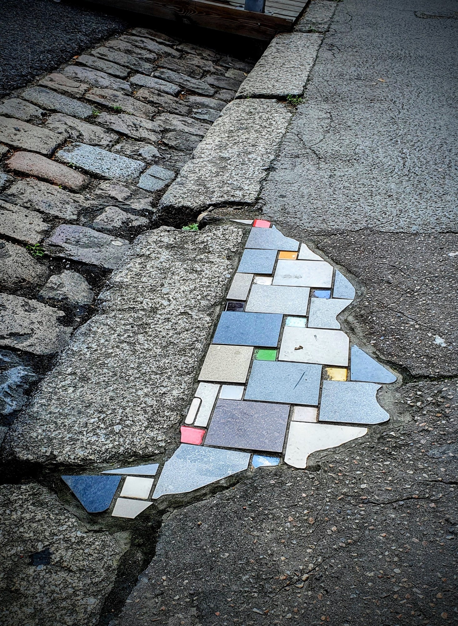 
								Street-art graffiti fresque 
								Ememem 
									20 Rue Salomon Reinach
									69007
									Lyon
									France 
									Pat Finder
								Street-Art-Safari.com
								