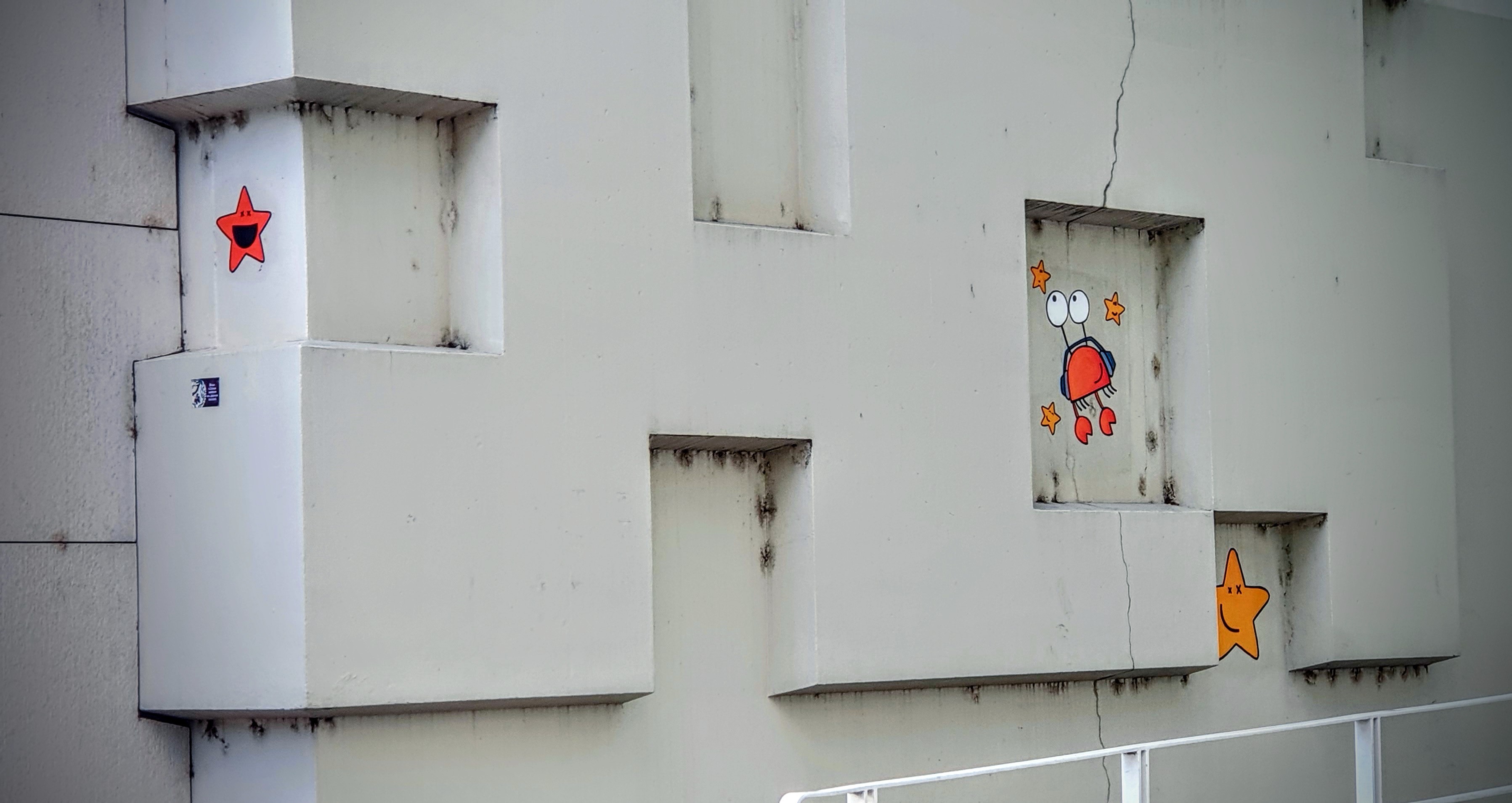 
								Street-art graffiti fresque 
								Ax Creart 
									Piscine du Rh&ocirc;ne, 8 Quai Claude Bernard
									69007
									Lyon
									FRANCE 
									Pat Finder
								Street-Art-Safari.com
								