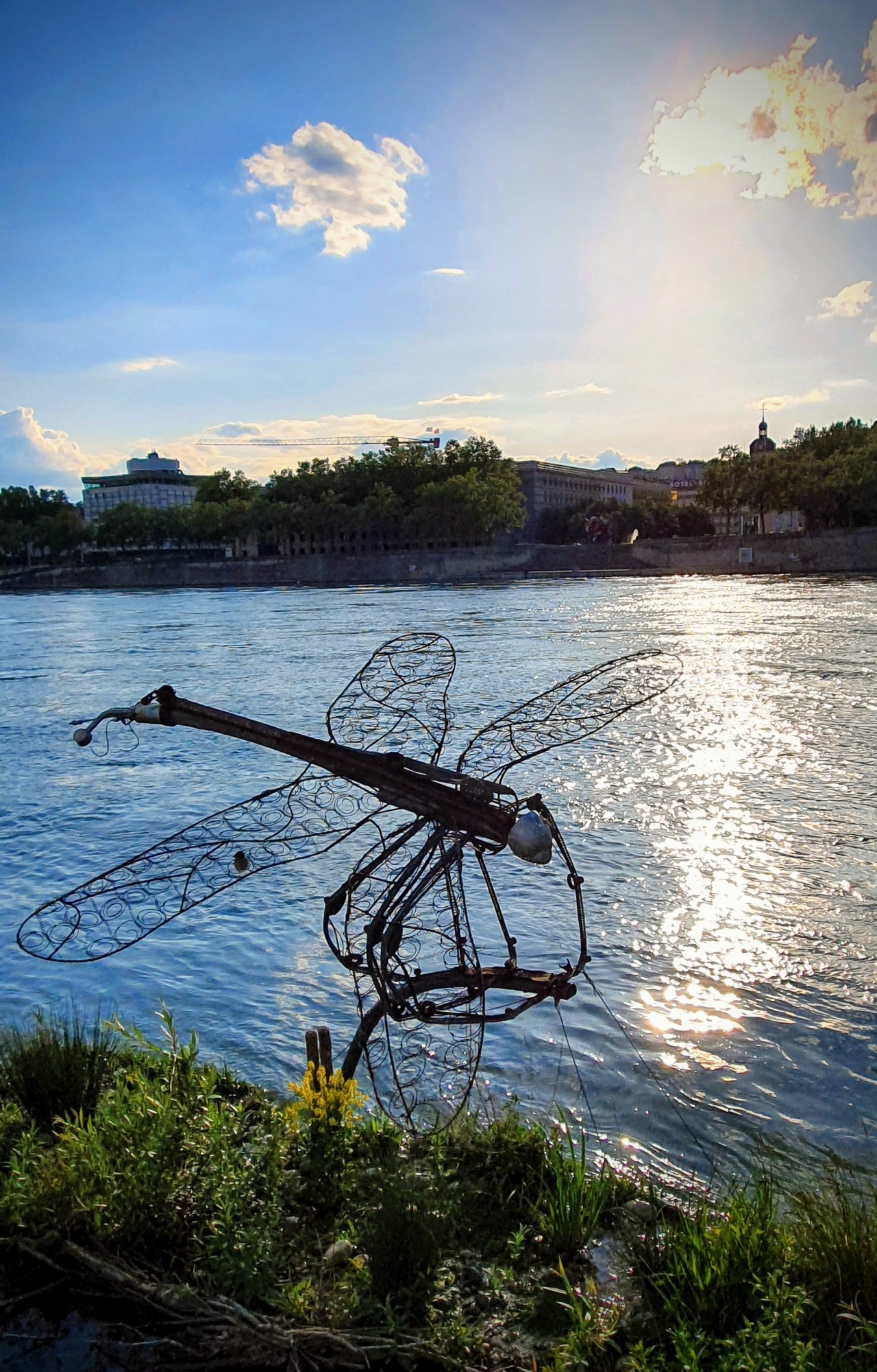 
								Street-art graffiti fresque 
								 
									Berge Karen Blixen
									69003
									Lyon
									France 
									Pat Finder
								Street-Art-Safari.com
								