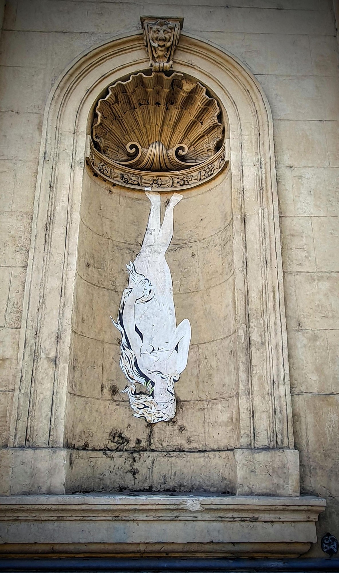 
								Street-art graffiti fresque 
								Don Mateo 
									14 Place des Terreaux
									69001
									Lyon
									France 
									Pat Finder
								Street-Art-Safari.com
								