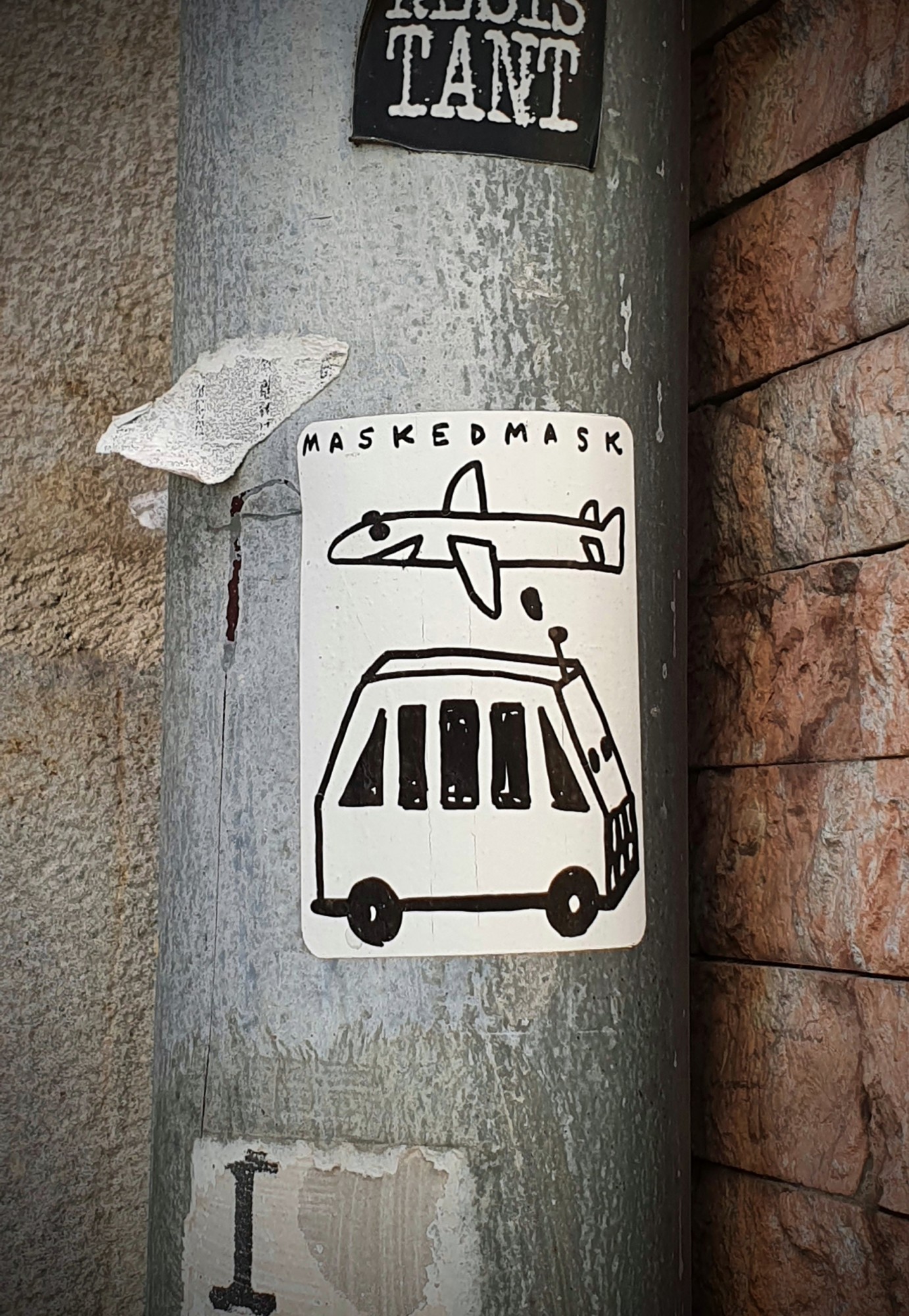 
								Street-art graffiti fresque 
								MaskedMask 
									4 Rue de la Martini&egrave;re
									69001
									Lyon
									France 
									Pat Finder
								Street-Art-Safari.com
								