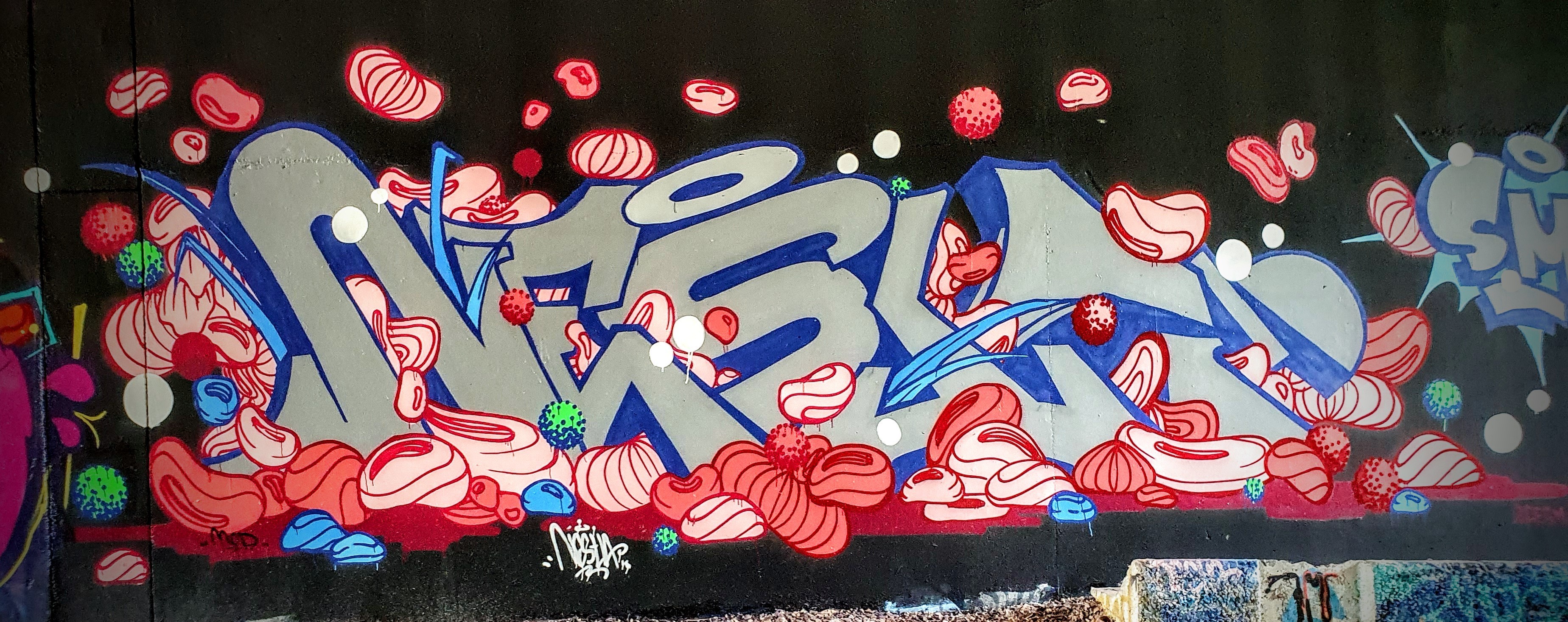 
								Street-art graffiti fresque 
								Nesta 
									Parc des Berges
									38100
									Grenoble
									France 
									Pat Finder
								Street-Art-Safari.com
								