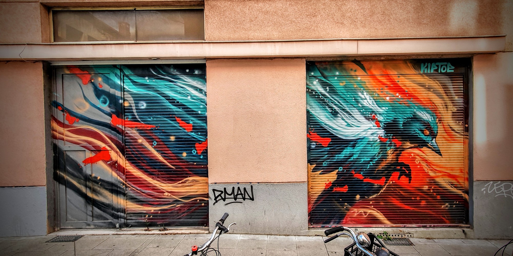 
								Street-art graffiti fresque 
								KipToe 
									2 Rue Lazare Carnot
									38000
									Grenoble
									France 
									Pat Finder
								Street-Art-Safari.com
								