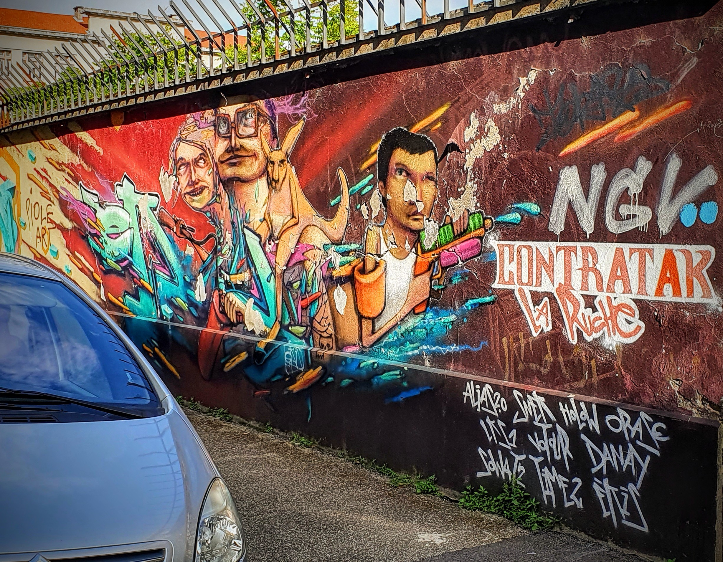 
								Street-art graffiti fresque 
								NGV 
									24 Rue Humbert II
									38000
									Grenoble
									France 
									Pat Finder
								Street-Art-Safari.com
								