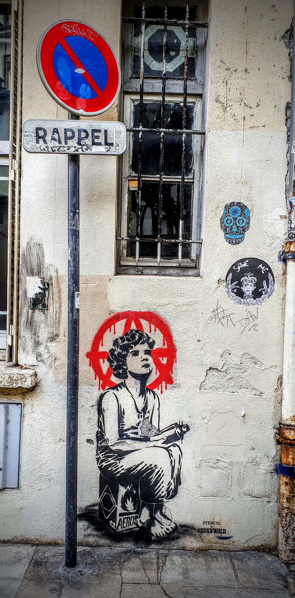 
								Street-art graffiti fresque 
								BRKN WRLD 
									17 Cours Berriat
									38000
									Grenoble
									France 
									Pat Finder
								Street-Art-Safari.com
								