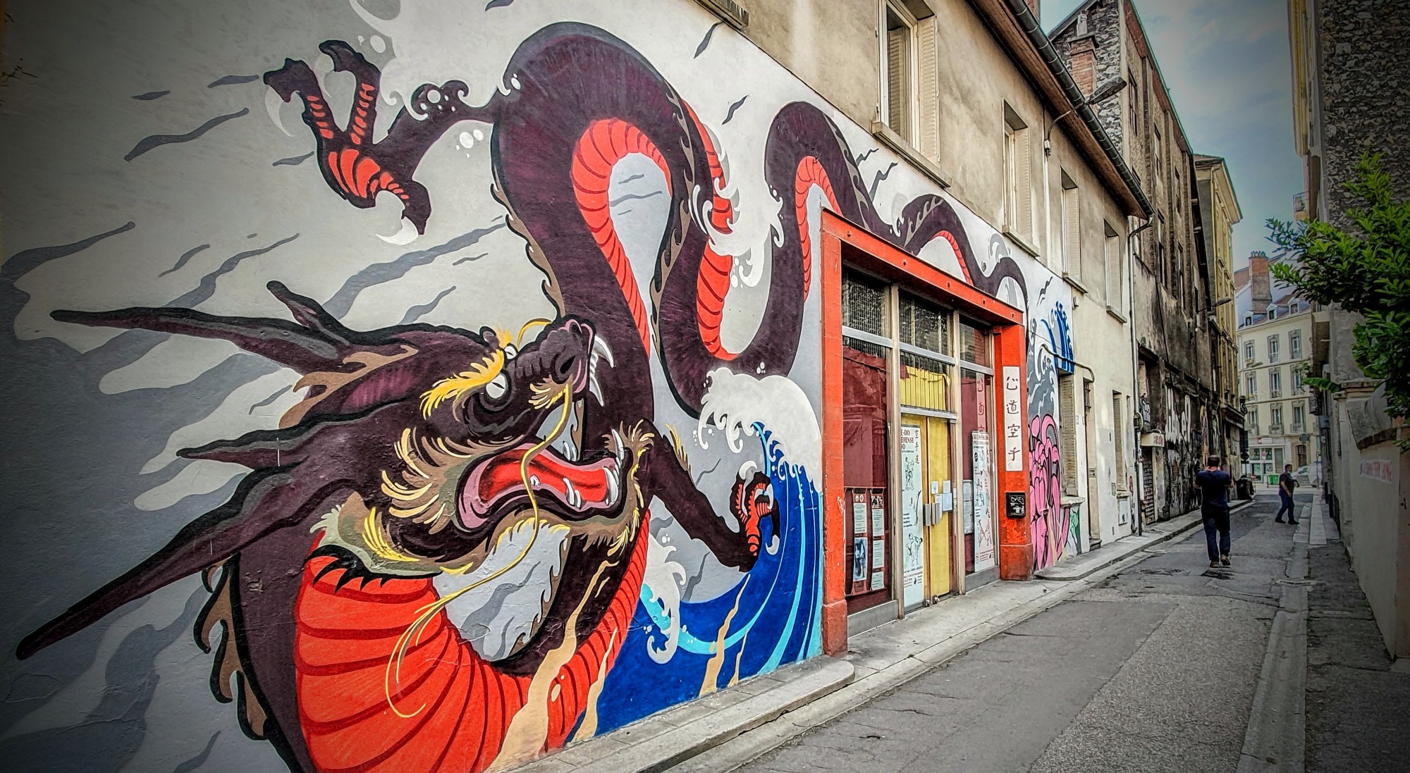 
								Street-art graffiti fresque 
								Rezo 
									17 Rue du Phalanst&egrave;re
									38000
									Grenoble
									France 
									Pat Finder
								Street-Art-Safari.com
								