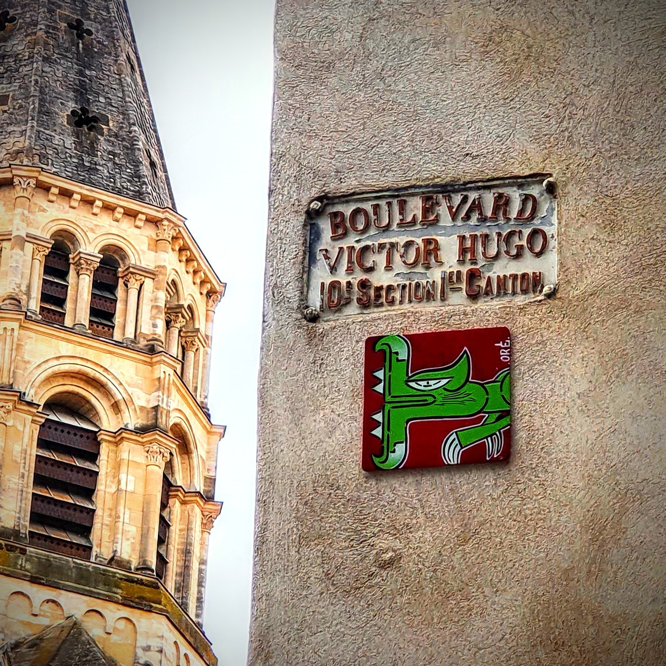 
								Street-art graffiti fresque 
								Or&eacute; 
									15 Boulevard Victor Hugo
									30900
									N&icirc;mes
									France 
									Pat Finder
								Street-Art-Safari.com
								