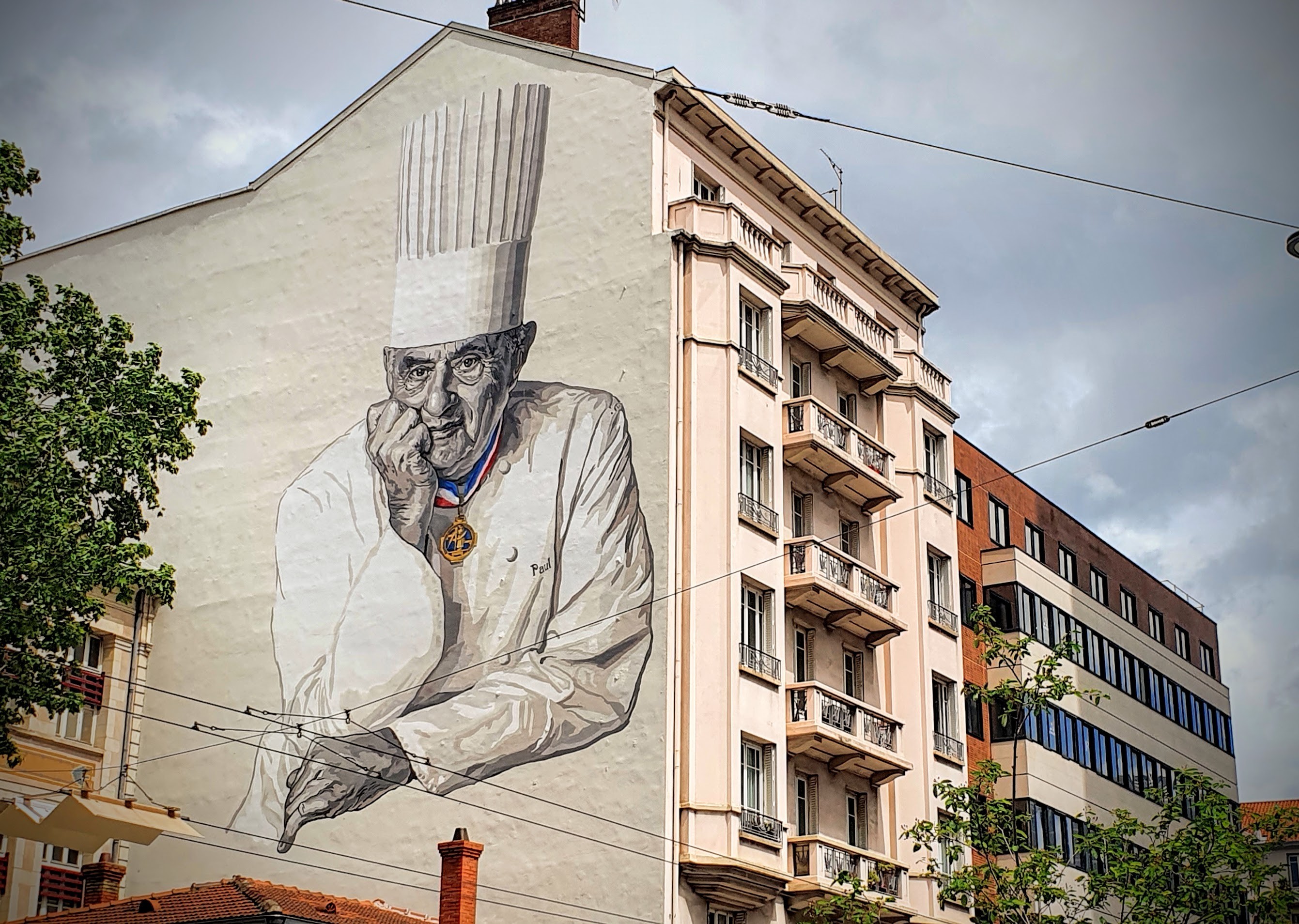 
								Street-art graffiti fresque 
								Cit&eacute;Cr&eacute;ation, Gilbert Coud&egrave;ne 
									107 Cours Lafayette
									69006
									Lyon
									France 
									Pat Finder
								Street-Art-Safari.com
								