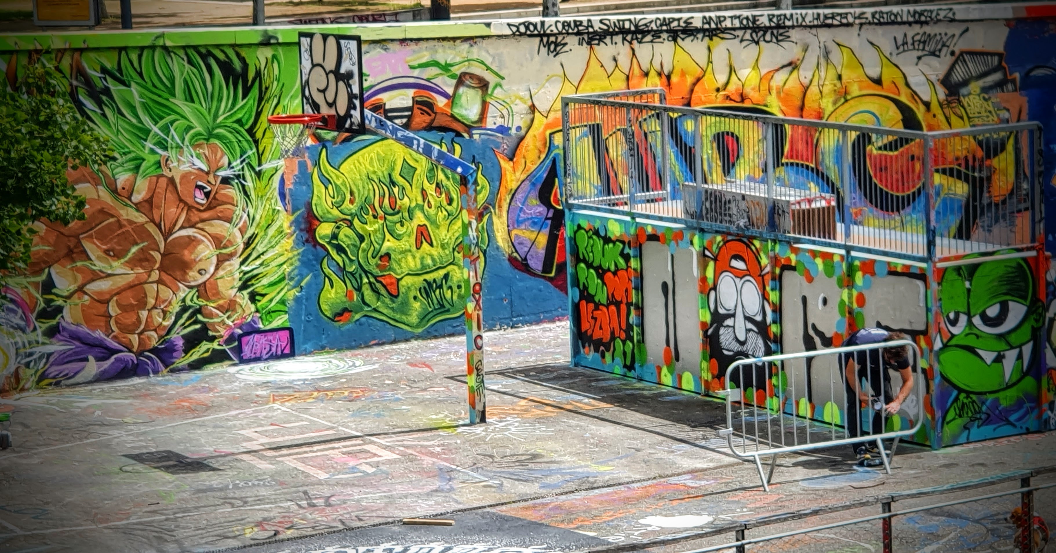 
								Street-art graffiti fresque 
								Huereck, Moska, Onde One 
									7 Pont Morand
									69001
									Lyon
									France 
									Pat Finder
								Street-Art-Safari.com
								