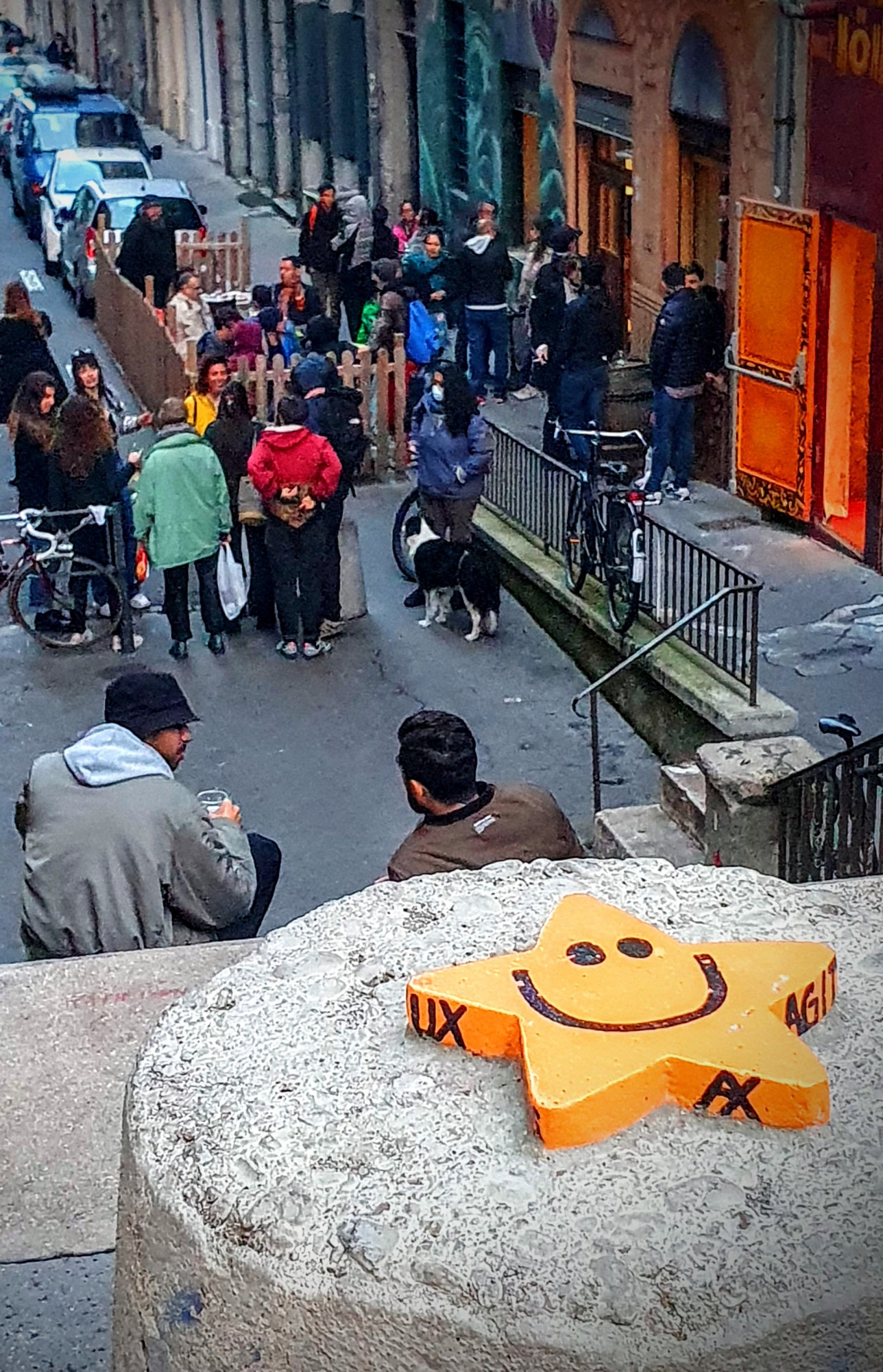 
								Street-art graffiti fresque 
								Ax Creart 
									53 Rue des Tables Claudiennes
									69001
									Lyon
									France 
									Pat Finder
								Street-Art-Safari.com
								