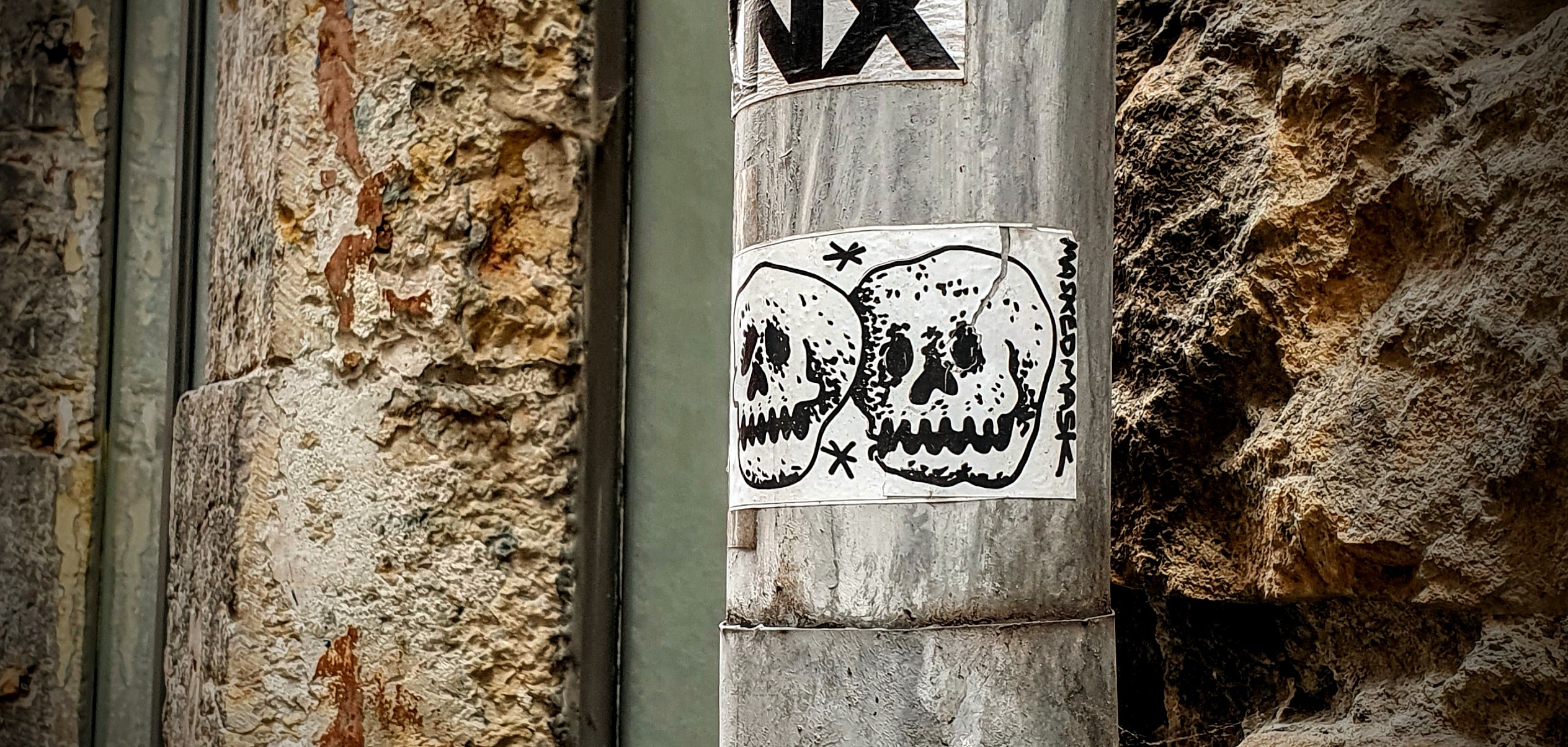 
								Street-art graffiti fresque 
								MaskedMask 
									7 Rue Terraille
									69001
									Lyon
									France 
									Pat Finder
								Street-Art-Safari.com
								