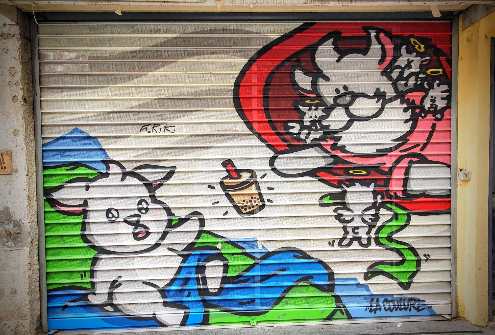 
								Street-art graffiti fresque 
								La Coulure 
									8 Rue de la Barre
									69002
									Lyon
									France 
									Pat Finder
								Street-Art-Safari.com
								