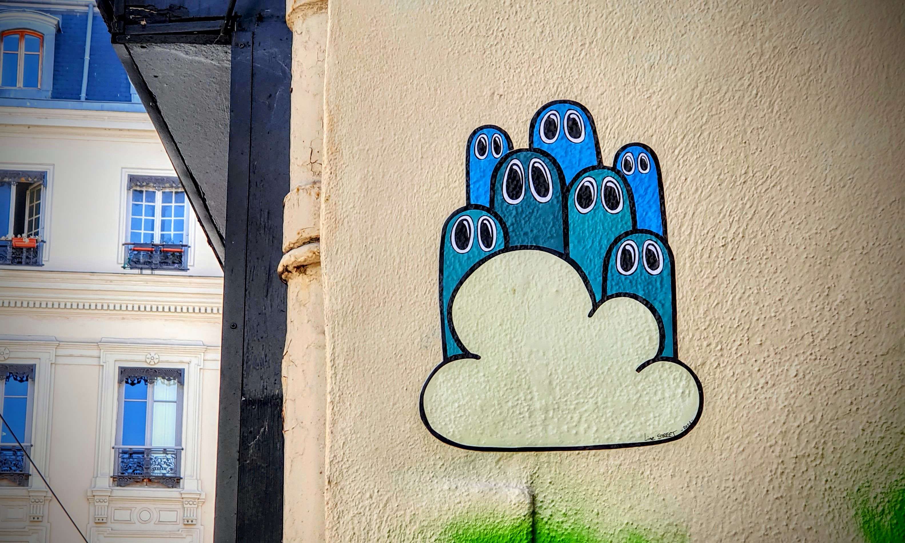 
								Street-art graffiti fresque 
								Line-street 
									20 Rue Terme
									69001
									Lyon
									France 
									Pat Finder
								Street-Art-Safari.com
								