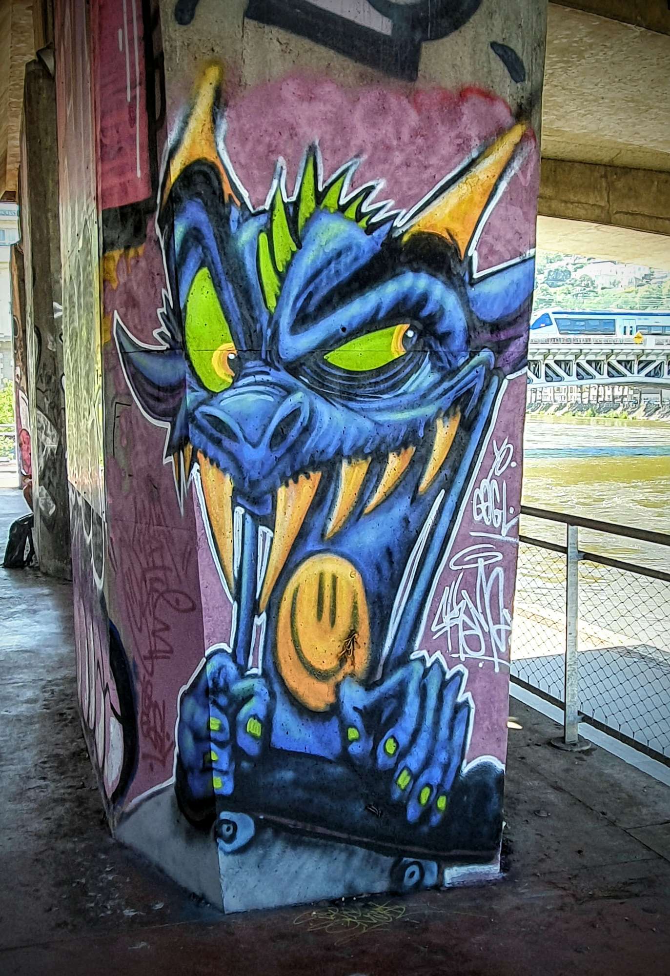 
								Street-art graffiti fresque 
								Skema 
									2634 Pont Kitchener Marchand
									69005
									Lyon
									France 
									Pat Finder
								Street-Art-Safari.com
								