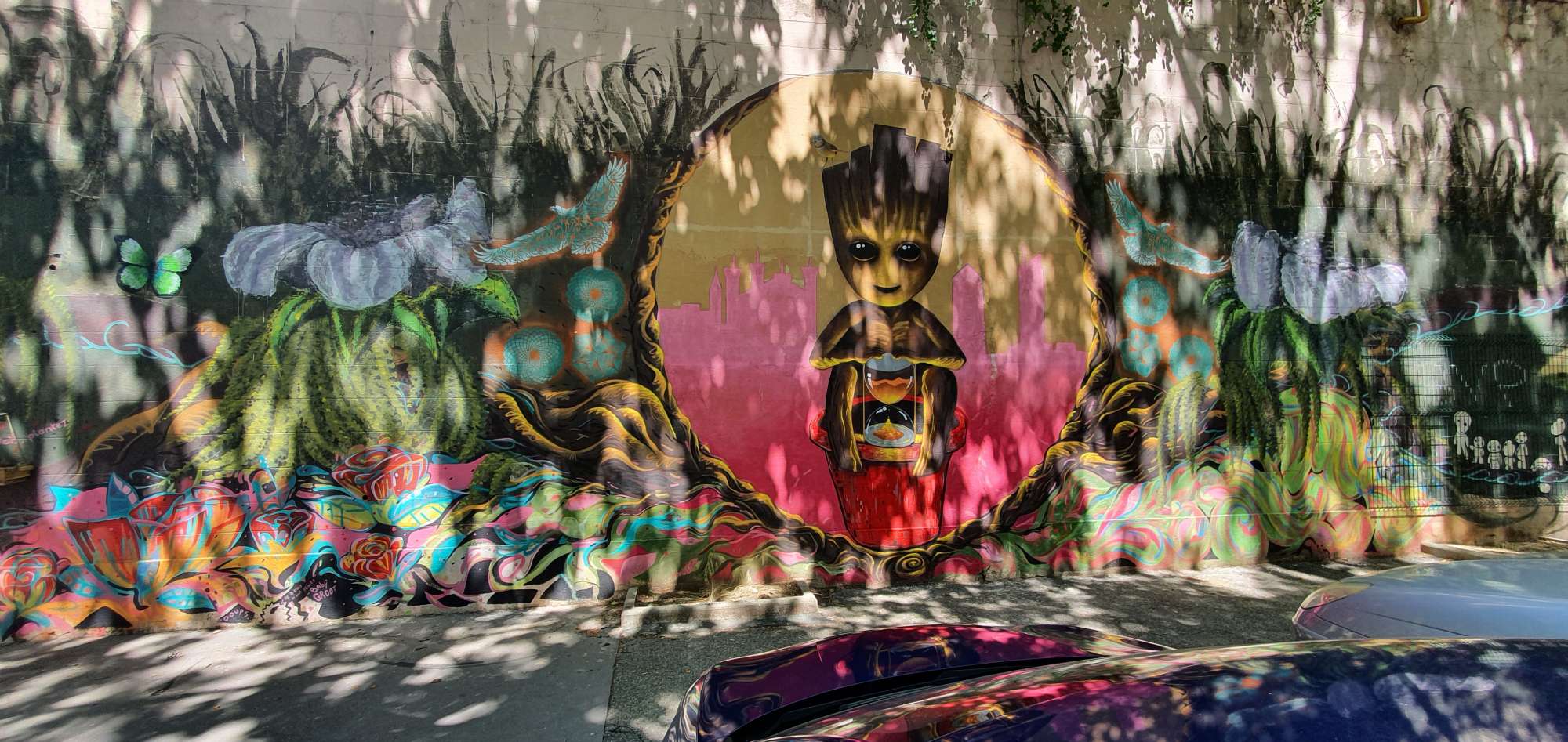 
								Street-art graffiti fresque 
								Twane 
									11 Cours Suchet
									69002
									Lyon
									France 
									Pat Finder
								Street-Art-Safari.com
								