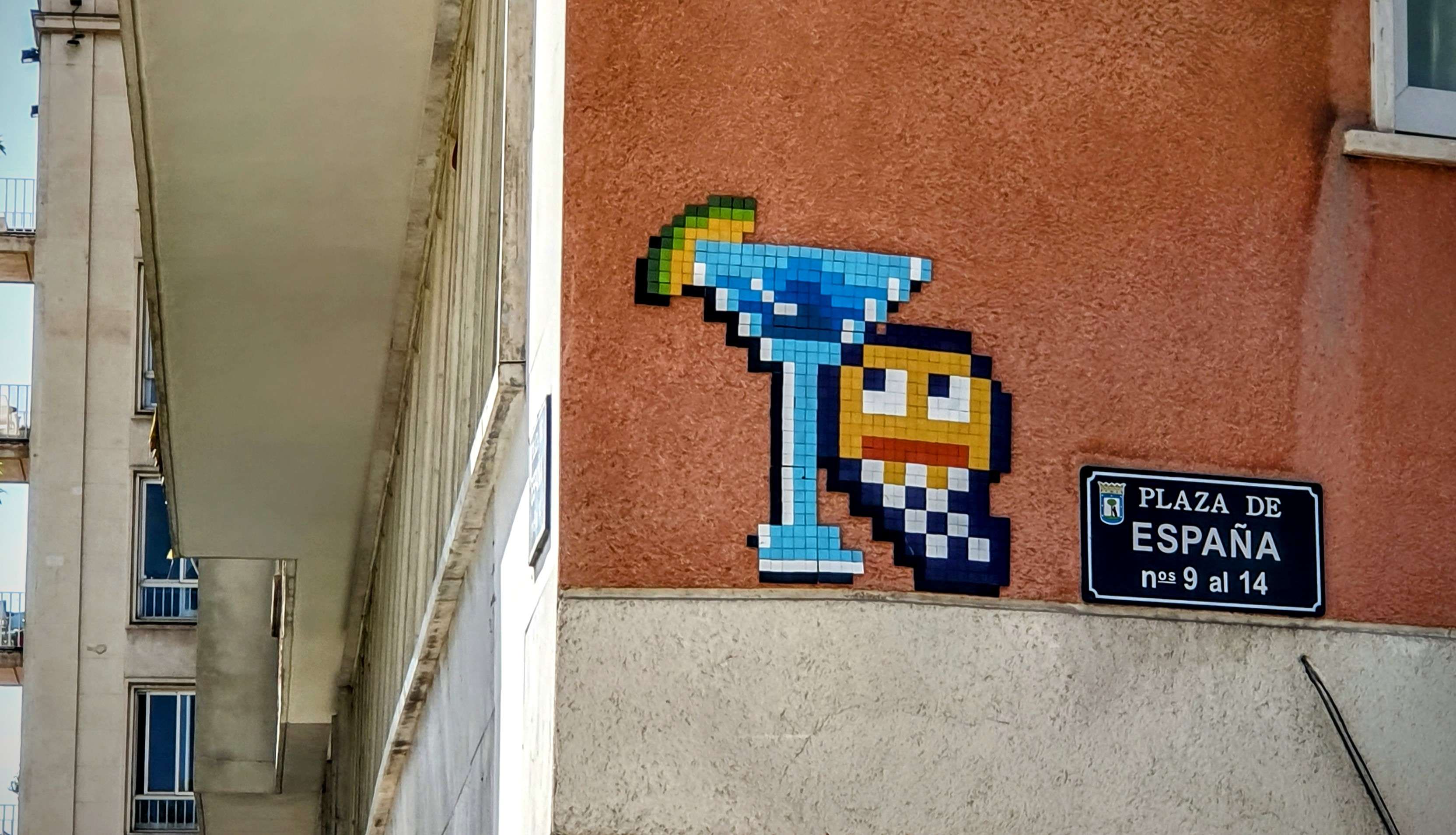 
								Street-art graffiti fresque 
								 
									12 Plaza de Espa&ntilde;a
									28008
									Madrid
									Spain 
									DumDum
								Street-Art-Safari.com
								