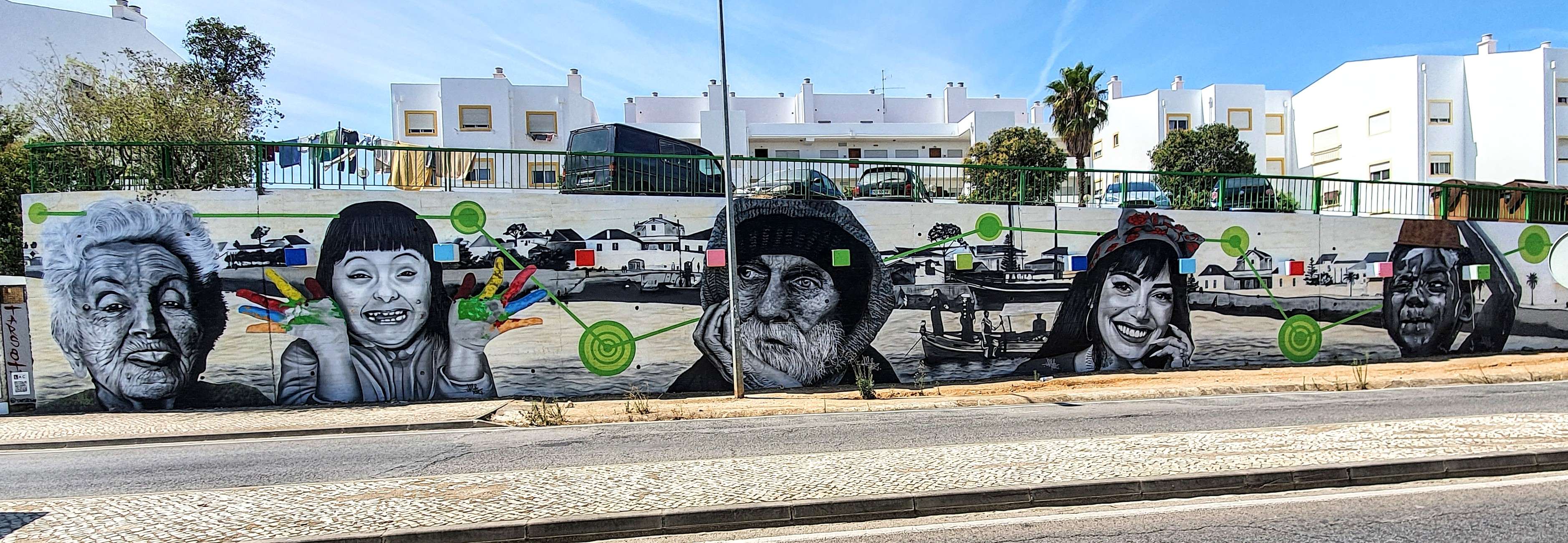 
								Street-art graffiti fresque 
								 
									3 N125
									8500
									Portim&atilde;o
									Portugal 
									Pat Finder
								Street-Art-Safari.com
								