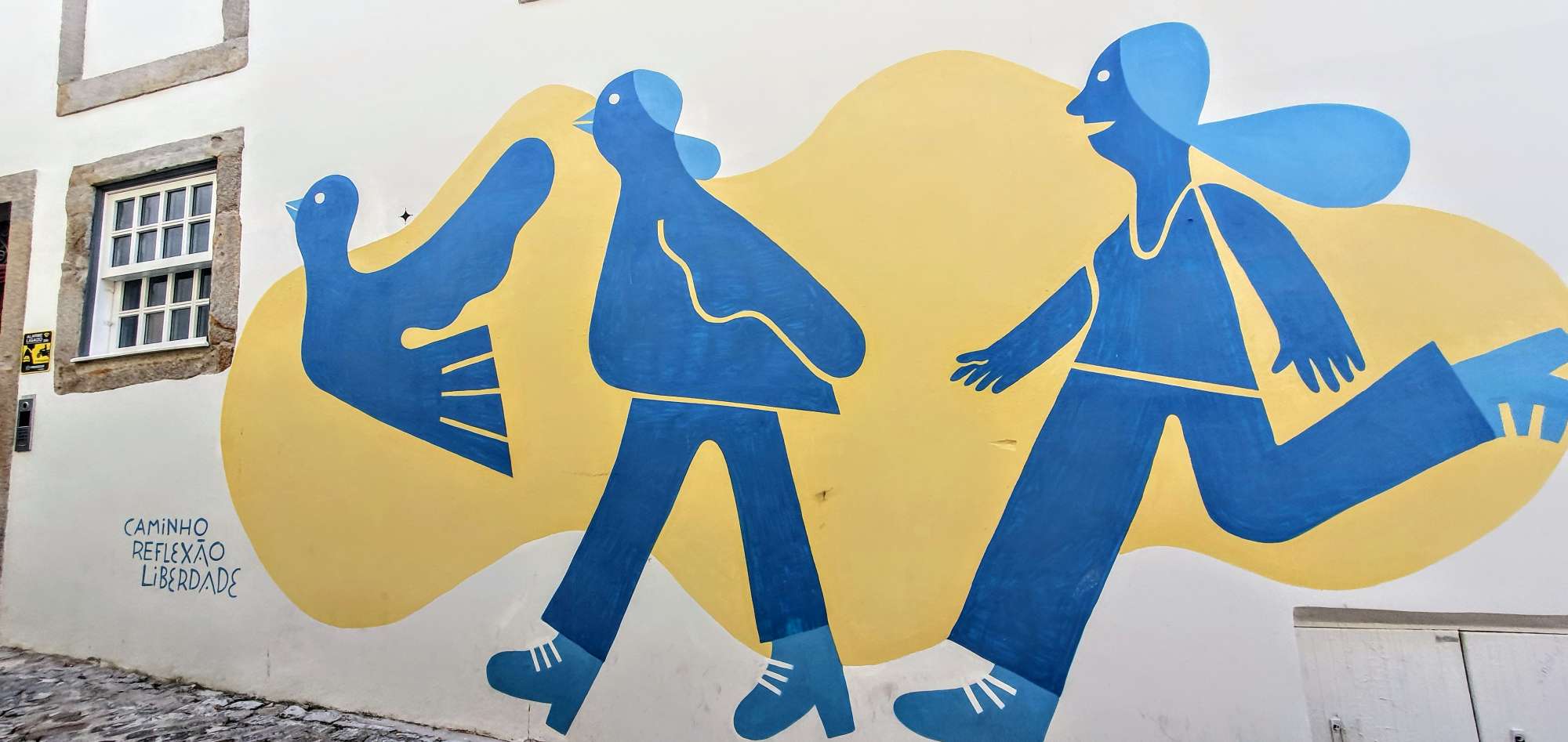 
								Street-art graffiti fresque 
								 
									81 Rua das Flores
									4000
									Porto
									Portugal 
									Pat Finder
								Street-Art-Safari.com
								