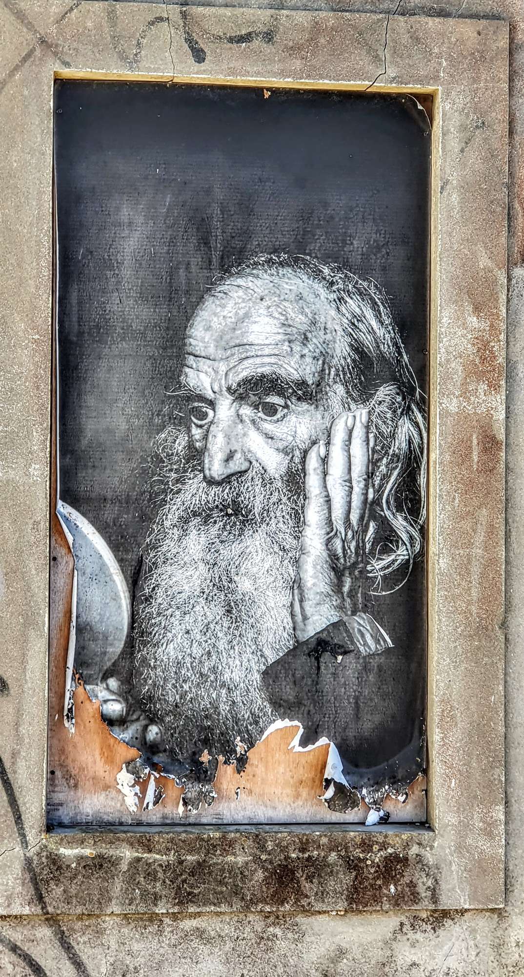 
								Street-art graffiti fresque 
								 
									3 Rua da Alegria
									7520-177
									Sines
									Portugal 
									Pat Finder
								Street-Art-Safari.com
								