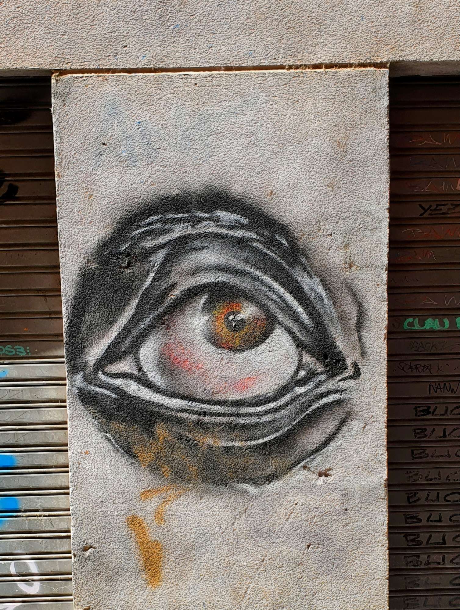 
								Street-art graffiti fresque 
								 
									2-6 Plaza Santiago
									26001
									Logro&ntilde;o
									Spain 
									DumDum
								Street-Art-Safari.com
								