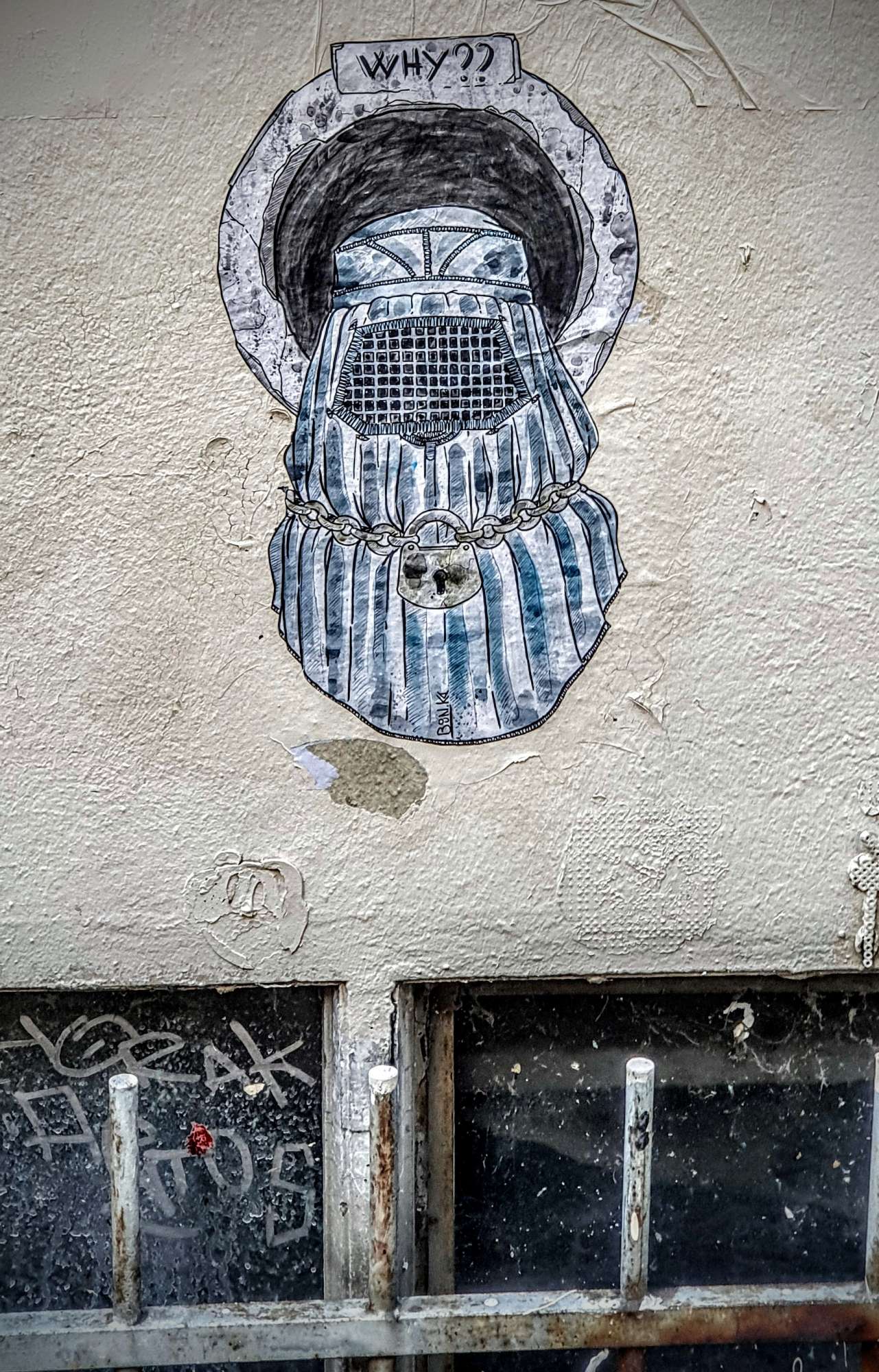 
								Street-art graffiti fresque 
								Bounka 
									34 Rue Burdeau
									69001
									Lyon
									France 
									Pat Finder
								Street-Art-Safari.com
								