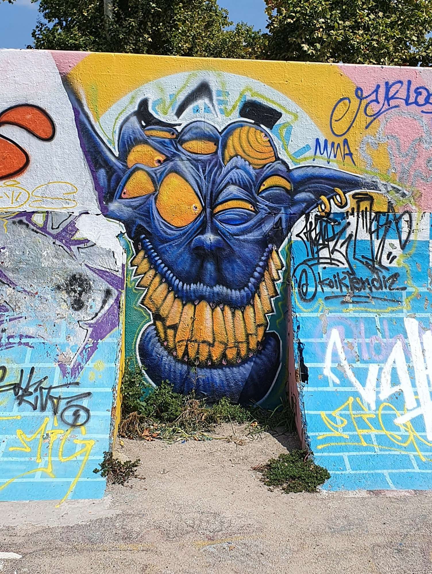 
								Street-art graffiti fresque 
								Skema 
									Quai du G&eacute;n&eacute;ral Sarrail
									69006
									Lyon
									France 
									Pat Finder
								Street-Art-Safari.com
								