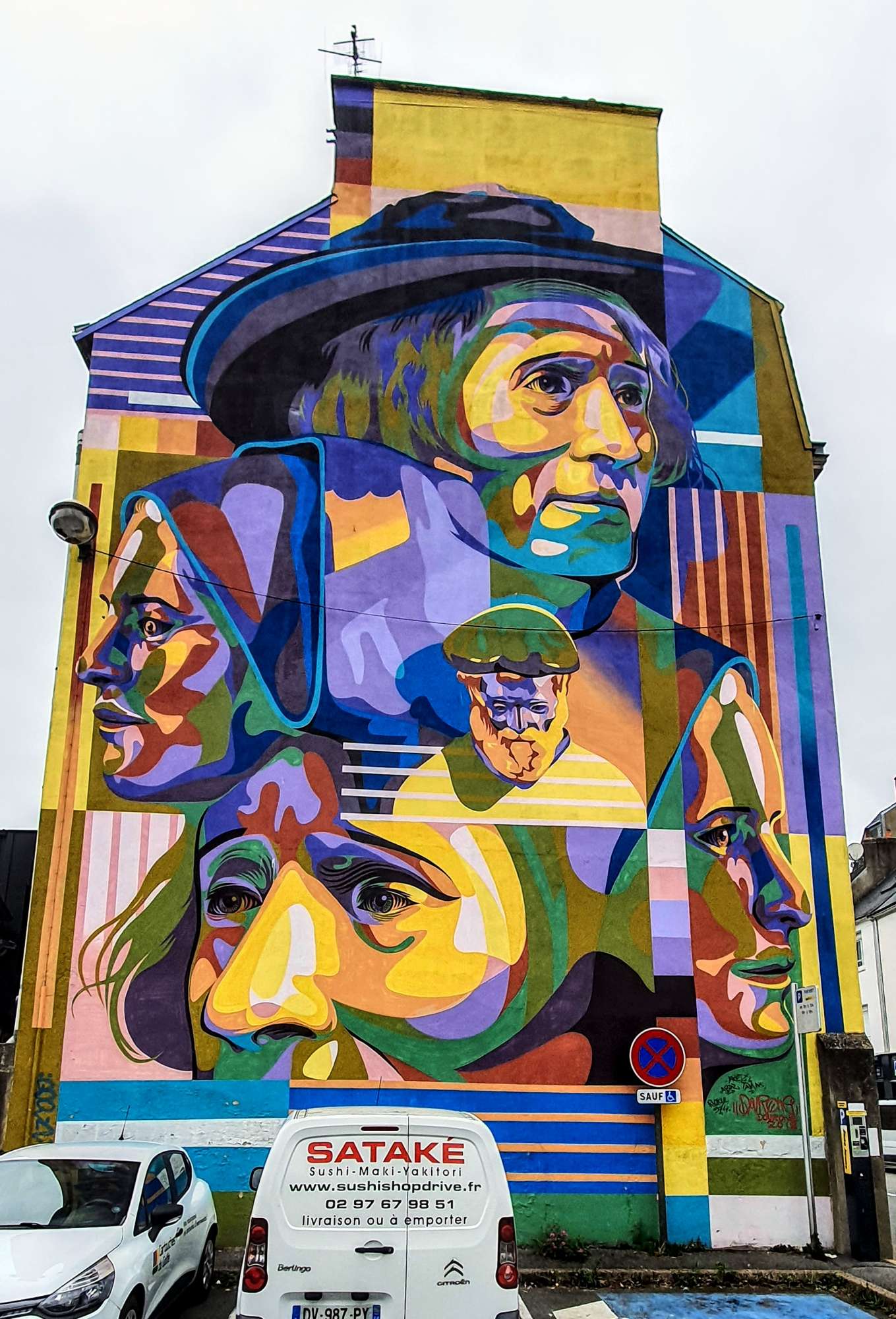 
								Street-art graffiti fresque 
								Dourone 
									16 Rue du Mar&eacute;chal Leclerc
									56000
									Vannes
									France 
									Pat Finder
								Street-Art-Safari.com
								