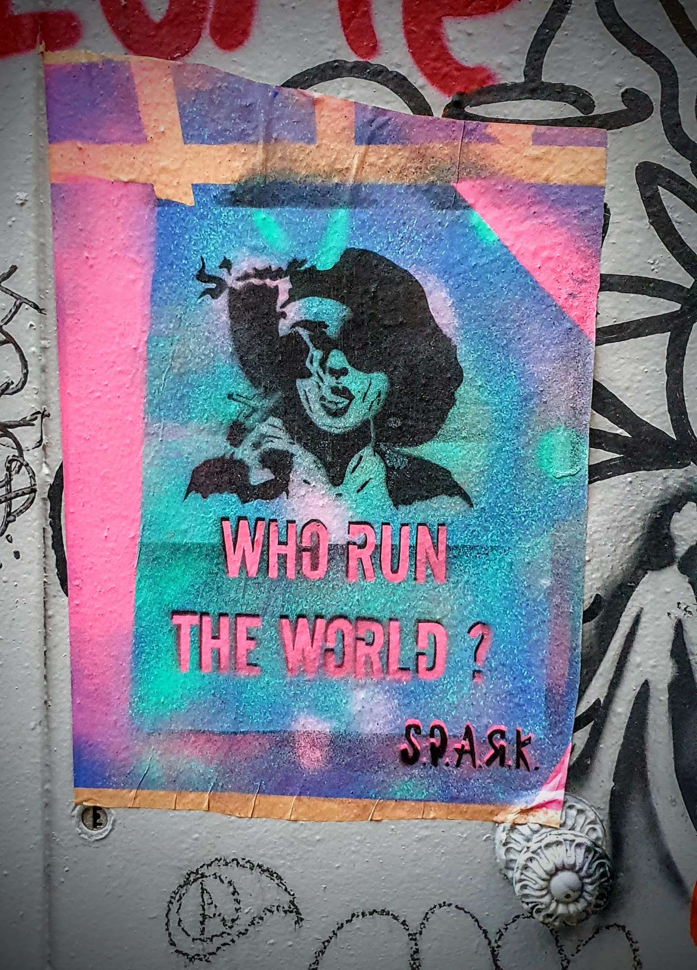 
								Street-art graffiti fresque 
								S.P.A.R.K. 
									15 Rue Pouteau
									69001
									Lyon
									France 
									Pat Finder
								Street-Art-Safari.com
								