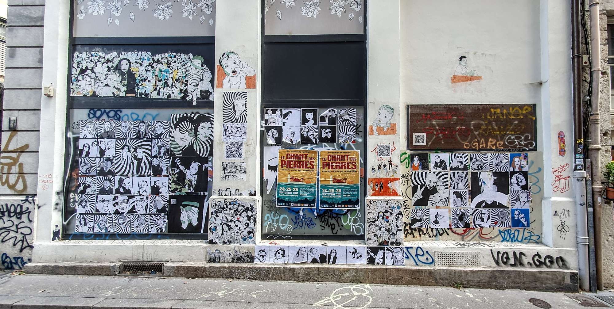 
								Street-art graffiti fresque 
								Johnny BEEGOOD 
									18 Rue Hippolyte Flandrin
									69001
									Lyon
									France 
									Pat Finder
								Street-Art-Safari.com
								