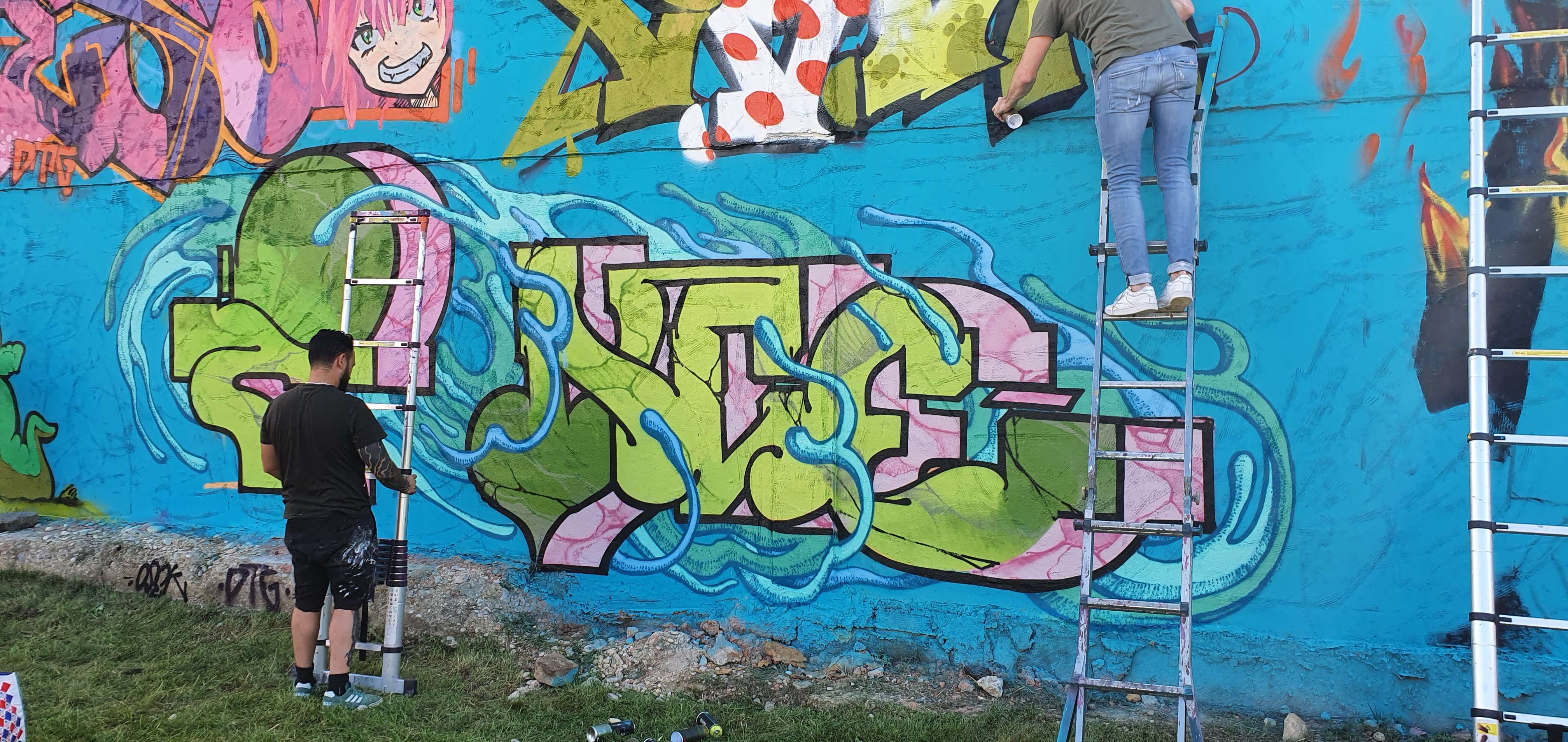 
								Street-art graffiti fresque 
								 
									18 Rue L&eacute;on Chomel
									69100
									Villeurbanne
									France 
									Pat Finder
								Street-Art-Safari.com
								