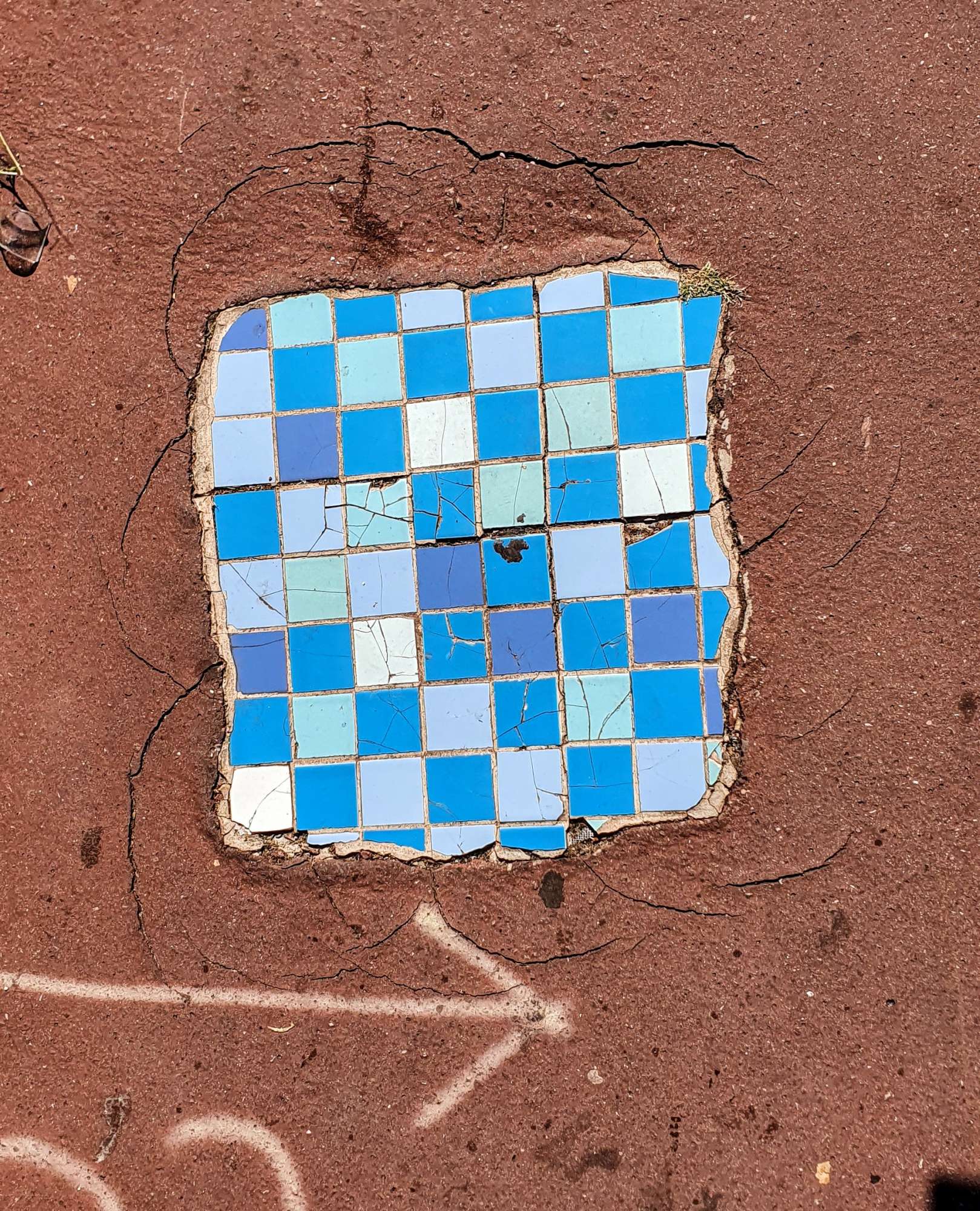 
								Street-art graffiti fresque 
								Ememem 
									
									69001
									Lyon
									France 
									Pat Finder
								Street-Art-Safari.com
								