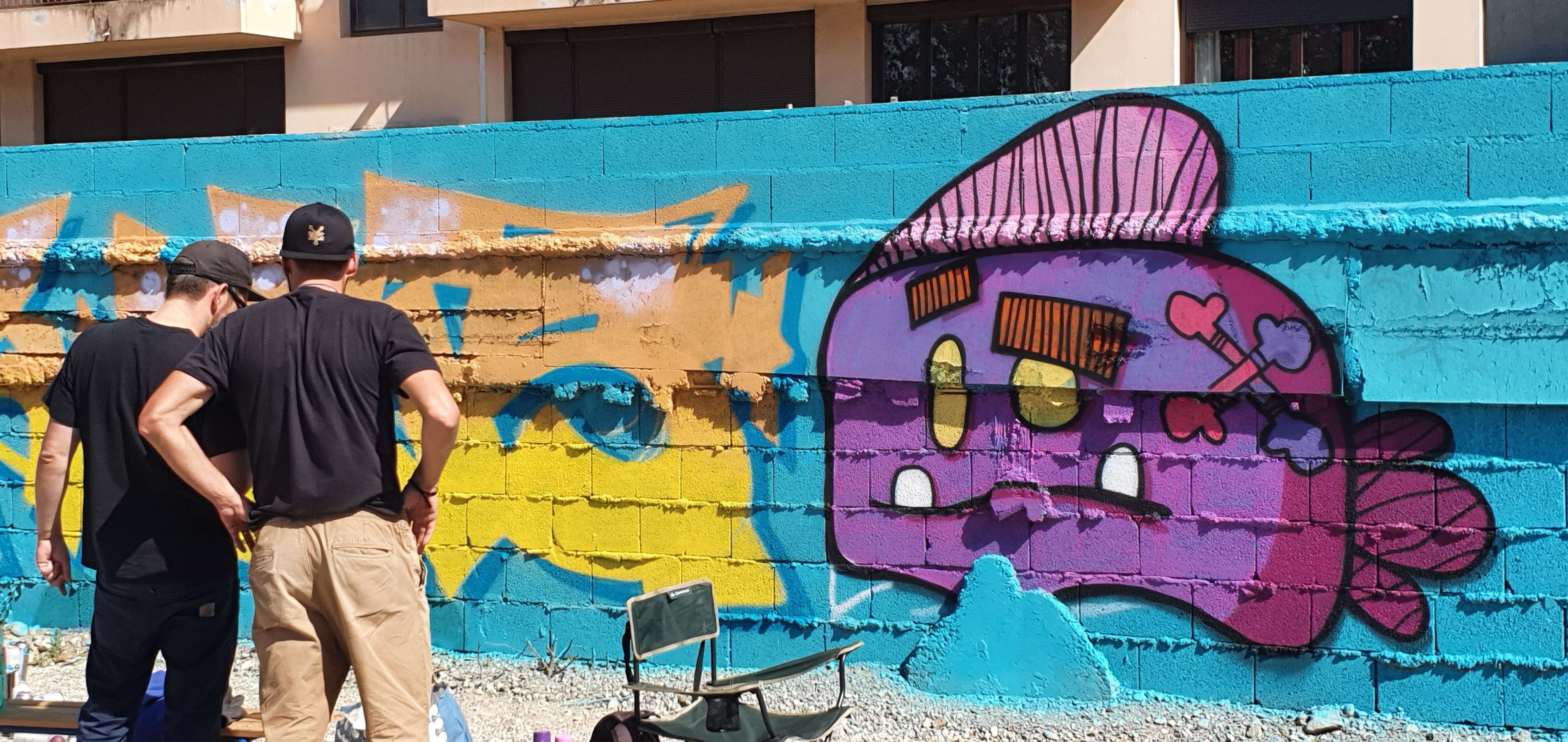 
								Street-art graffiti fresque 
								 
									8 Rue L&eacute;on Chomel
									69100
									Villeurbanne
									France 
									Pat Finder
								Street-Art-Safari.com
								