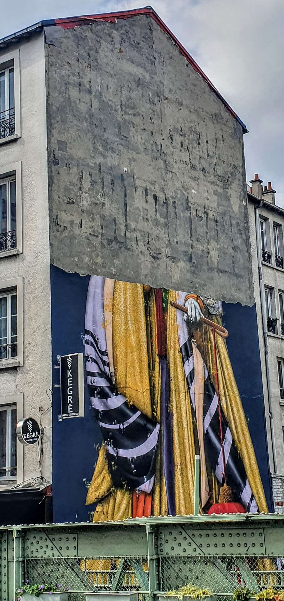 
								Street-art graffiti fresque 
								 
									39 Quai de l'Aisne
									93500
									Pantin
									France 
									Pat Finder
								Street-Art-Safari.com
								